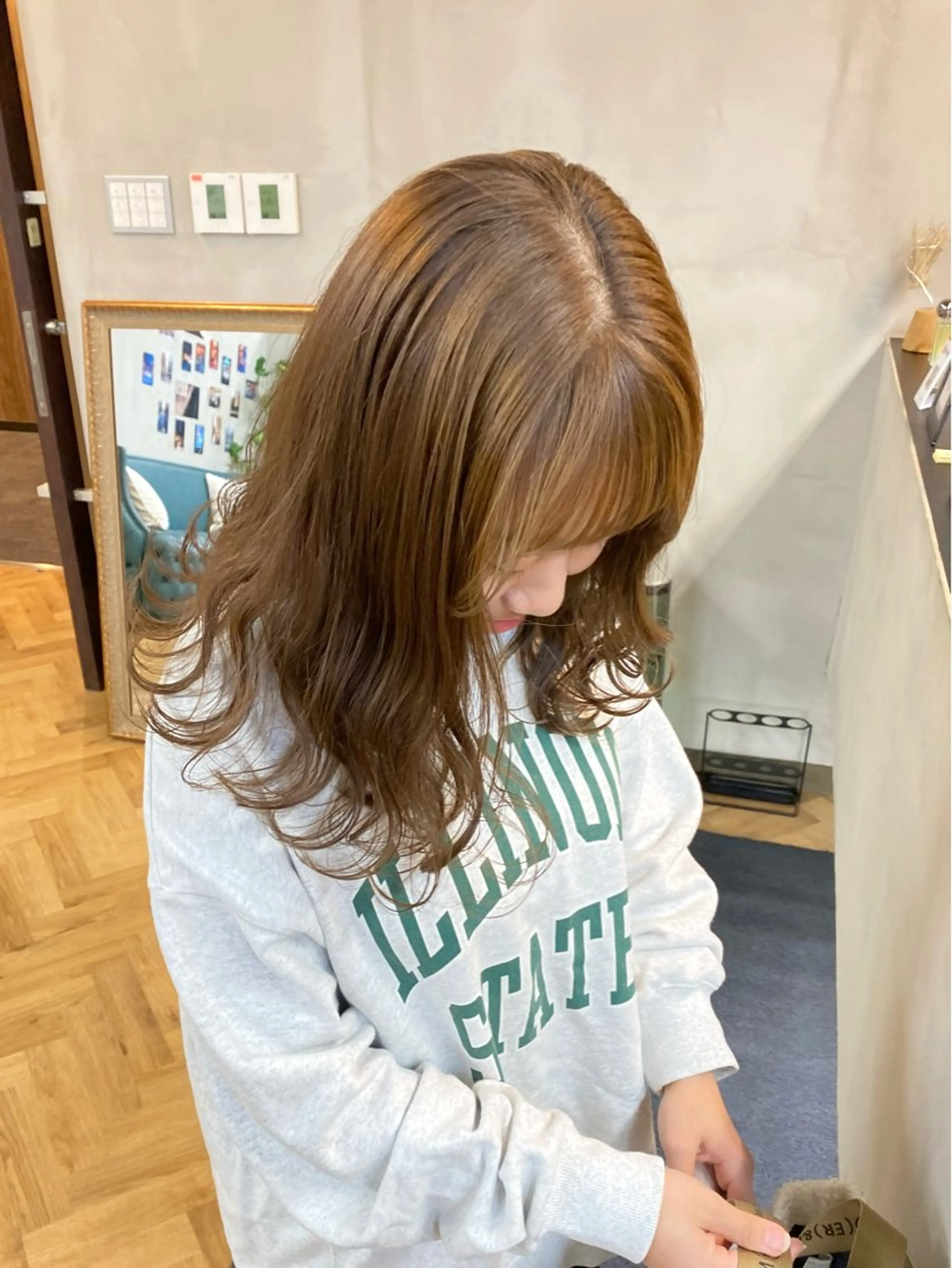 ミディアム カラー ヘアアレンジ アッシュ ブリーチ ブリーチなしカラー オレンジ カット ヘアカラー トリートメント ハル🌸柔色/ ブリーチなし/艶髪のヘアスタイル