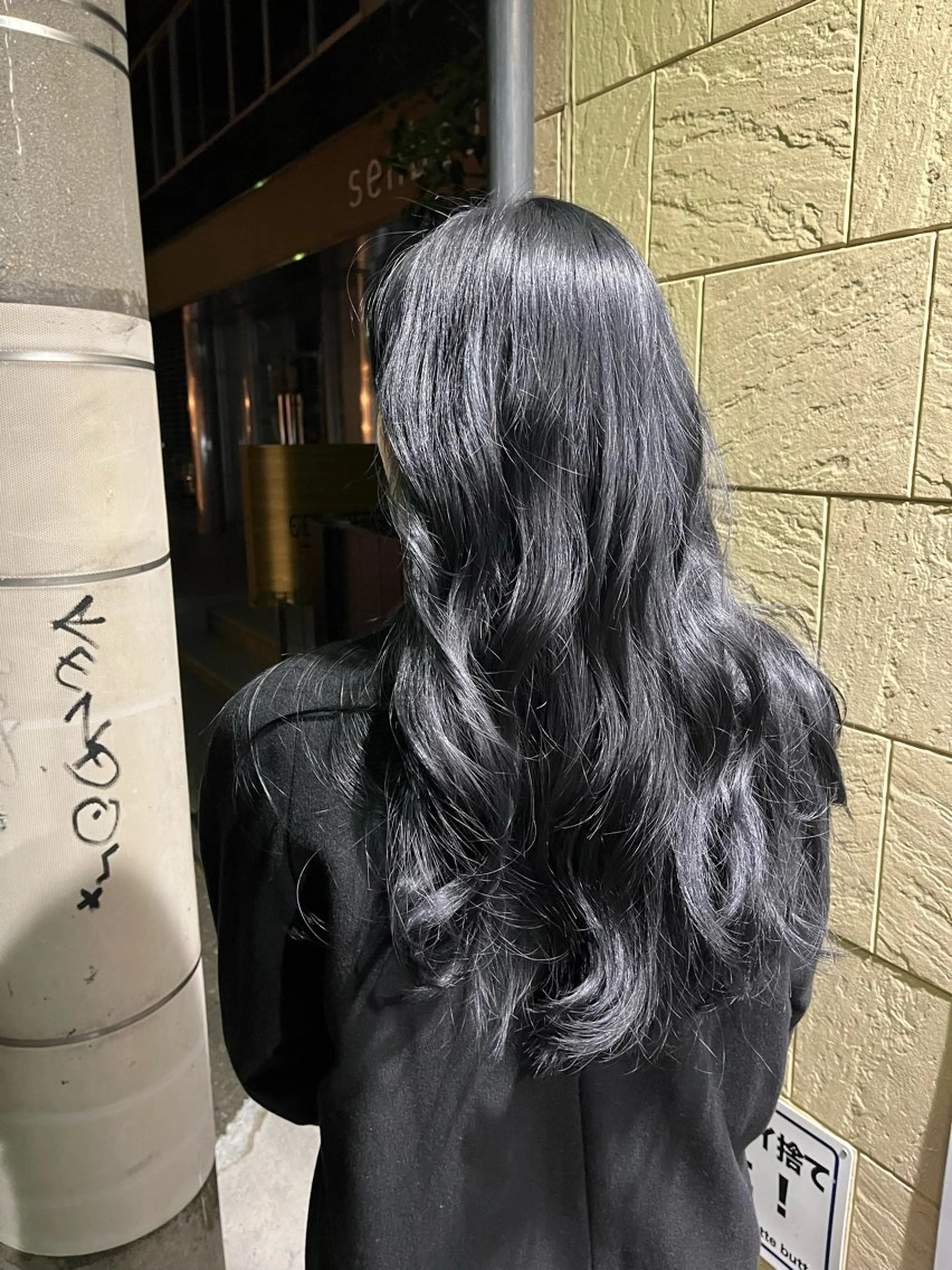 カラー 黒髪 ブリーチ ブルーカラー ブルーブラック 透明感カラー こんの かいのヘアスタイル