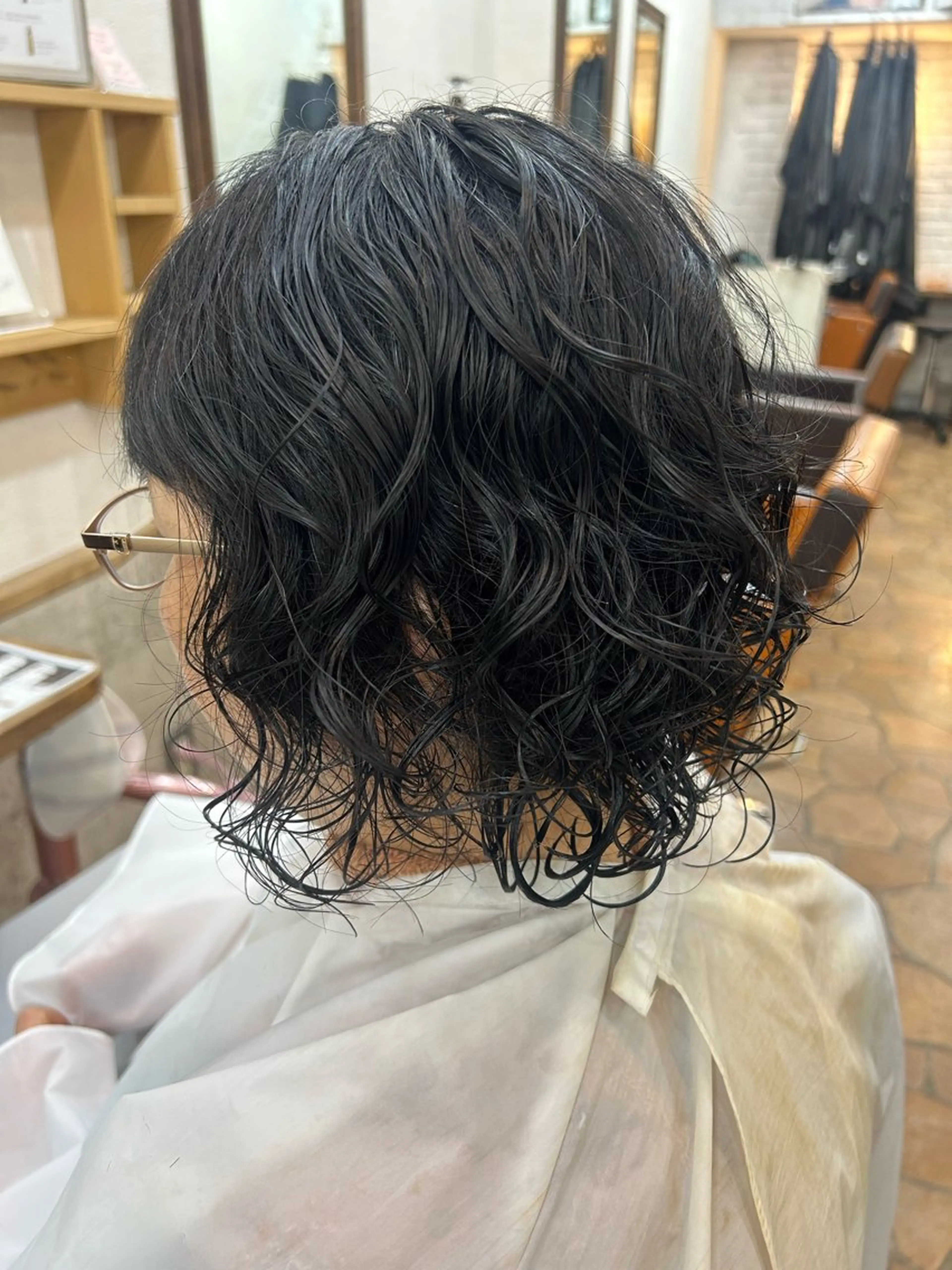 ショート パーマ レイヤーカット アトリエMAI  北千住所属・🐰関根 さら🍒のヘアスタイル