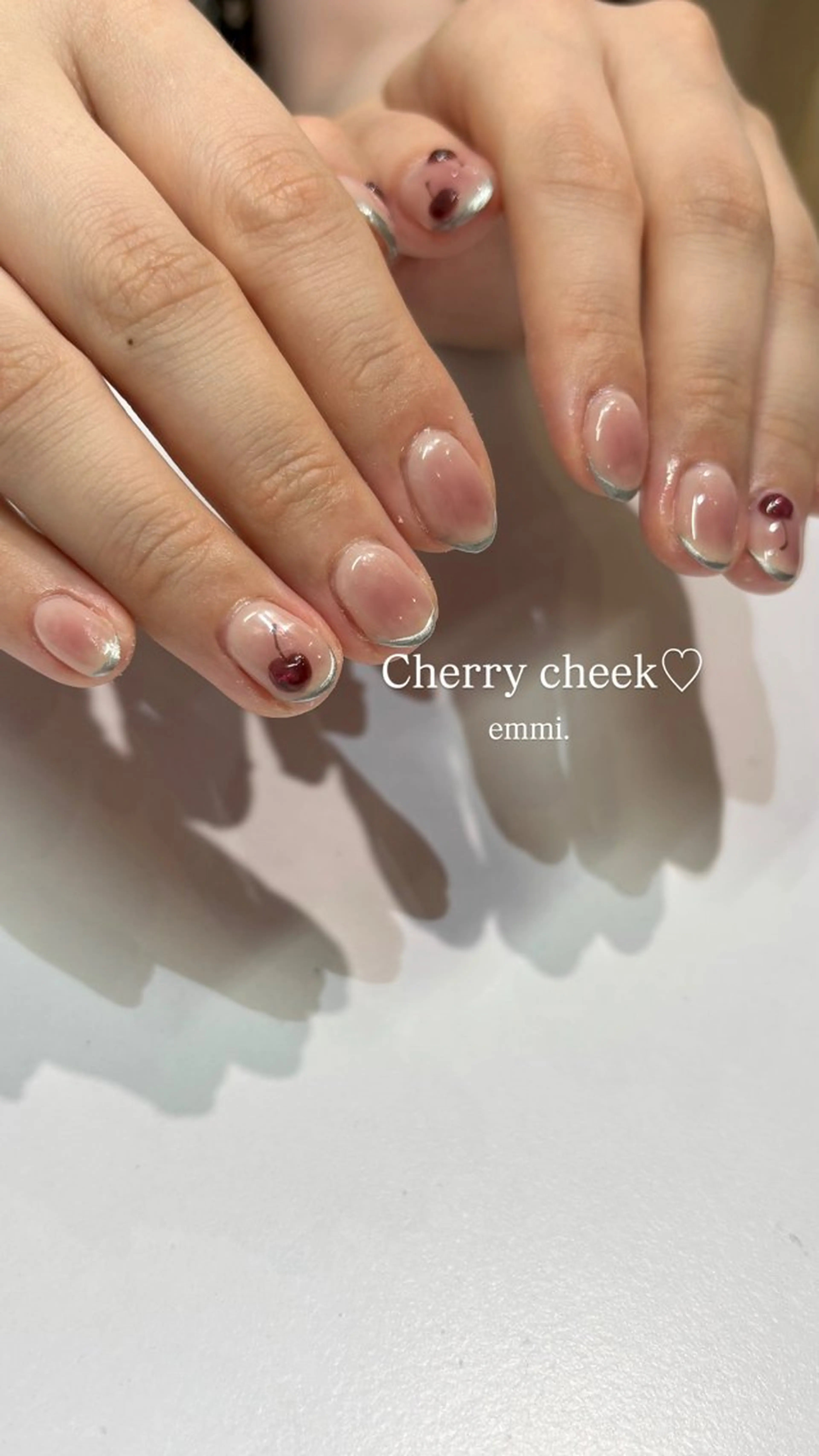 ネイル チークネイル フレンチネイル ガーリー ガラスフレンチ 氷ネイル・うるうるネイル ハンドネイル GO TODAY SHAiRE SALON 表参道colore店所属・emmi nailのネイルデザイン