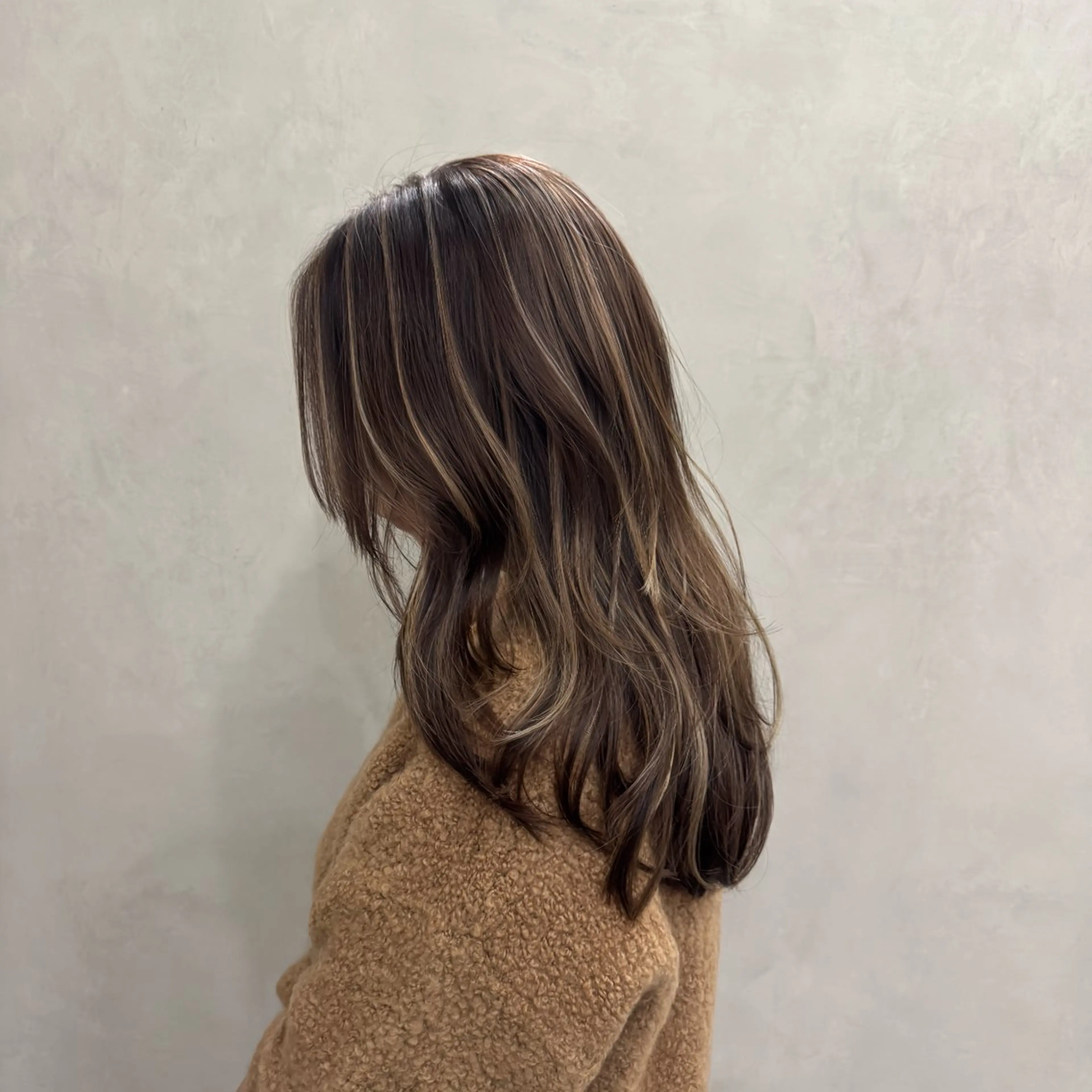 ロング カラー ブリーチ ケアブリーチ 透明感カラー ダブルカラー ハイライトカラー カット ヘアカラー ハイライト／髪質改善 裕樹のヘアスタイル