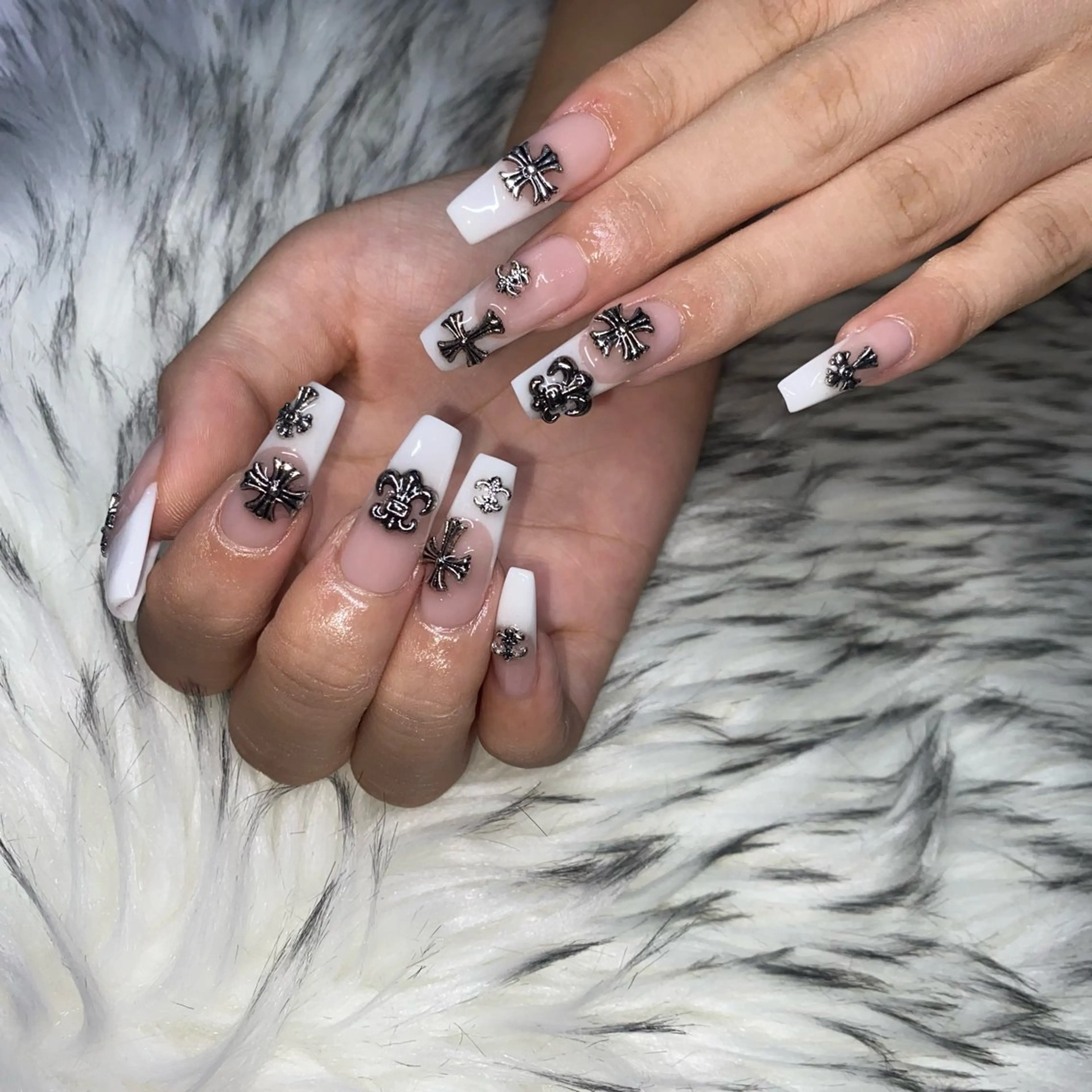 ネイル ハンドネイル la vie  Luire所属・la vie Luire ｱｽｶのネイルデザイン