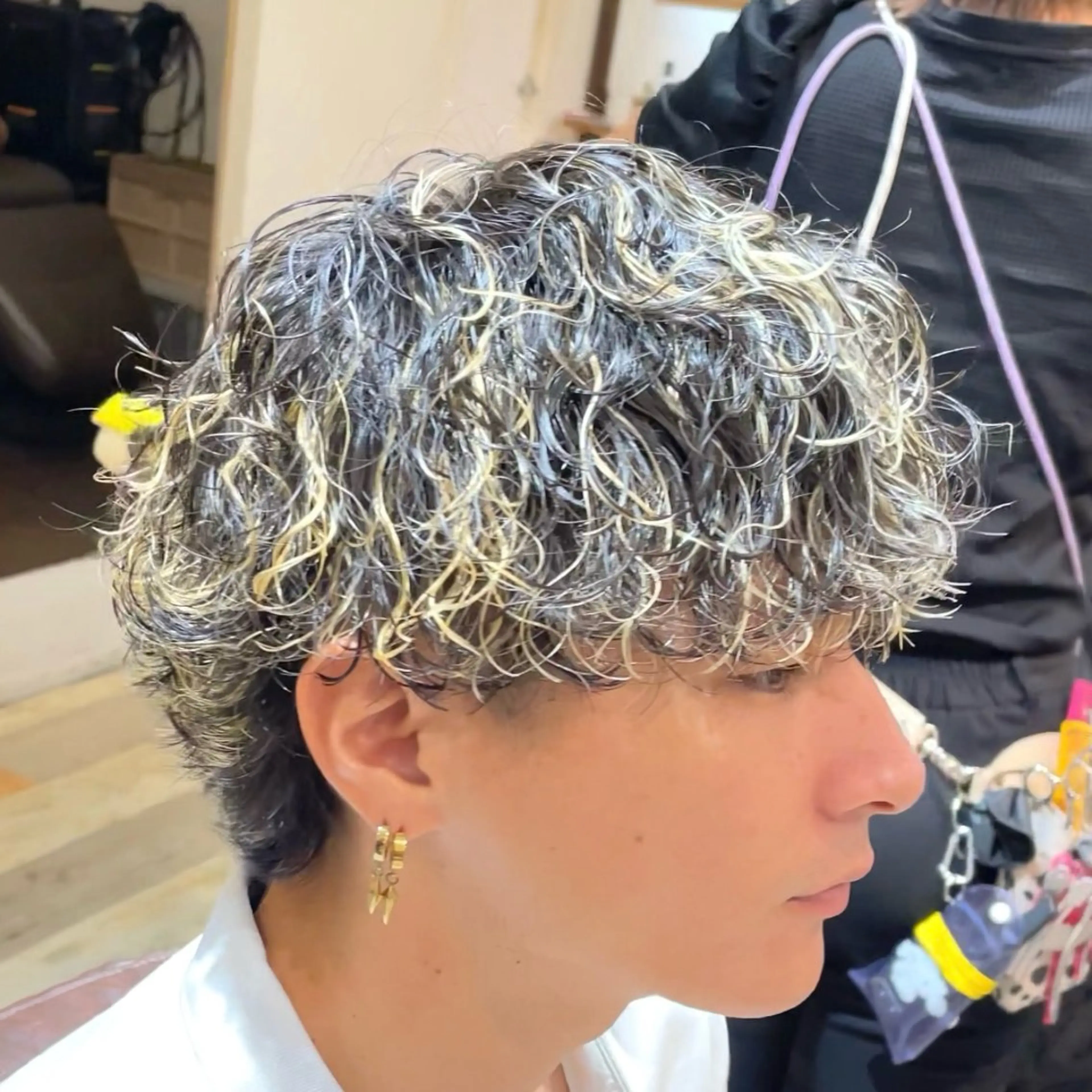 カラー パーマ メンズ メンズパーマ眉毛 特化アユム🔥のヘアスタイル