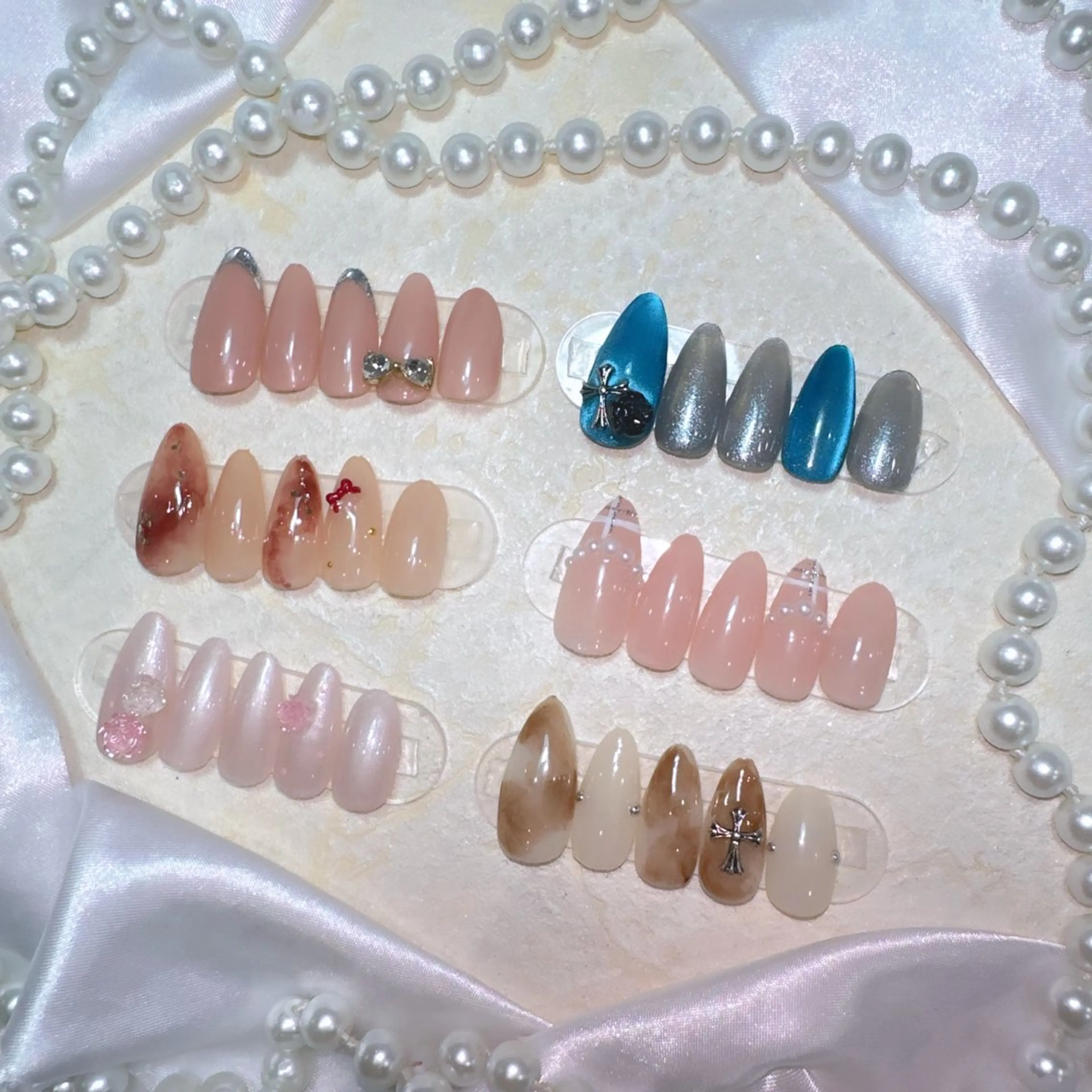 ネイル アートネイル フラッシュネイル フレンチネイル ジェルネイル ガラスフレンチ ハンドネイル You&Me Miyuのネイルデザイン