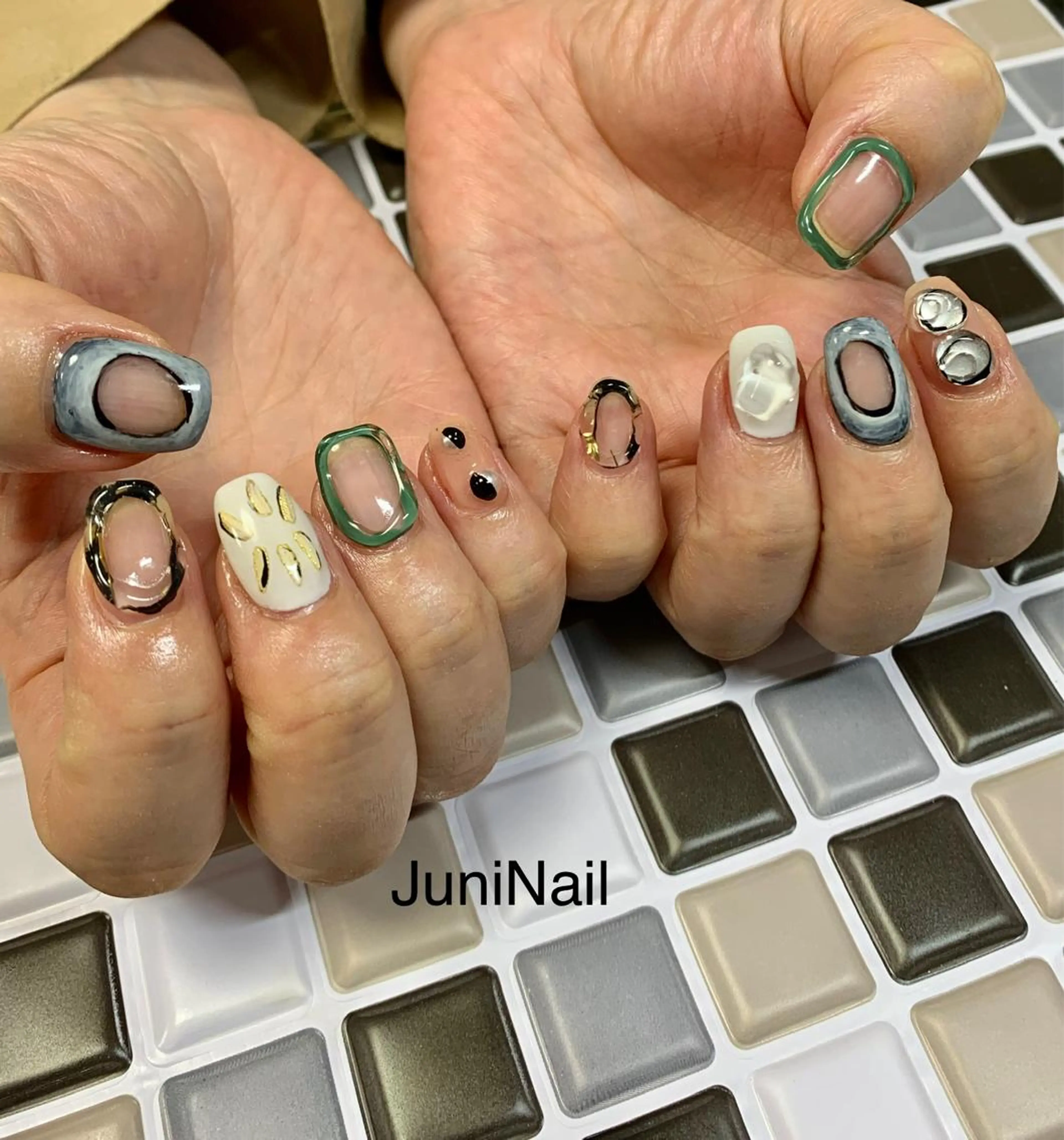 ネイル オーロラネイル クリアネイル フラッシュネイル フレンチネイル 氷ネイル・うるうるネイル ハンドネイル JuniNail 주니네일🇰🇷suのネイルデザイン