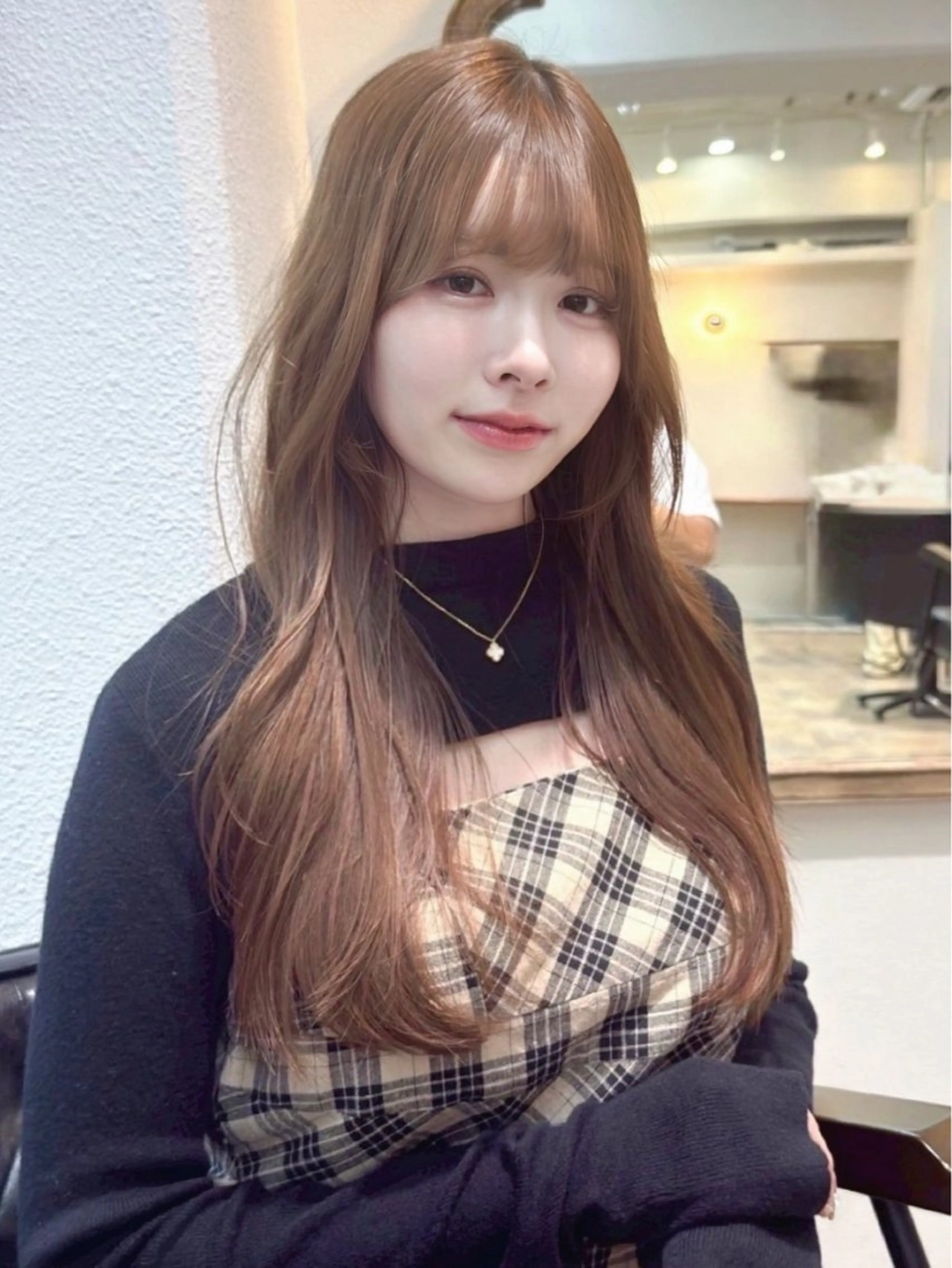 ロング 小林 美月  透明感カラーのヘアスタイル