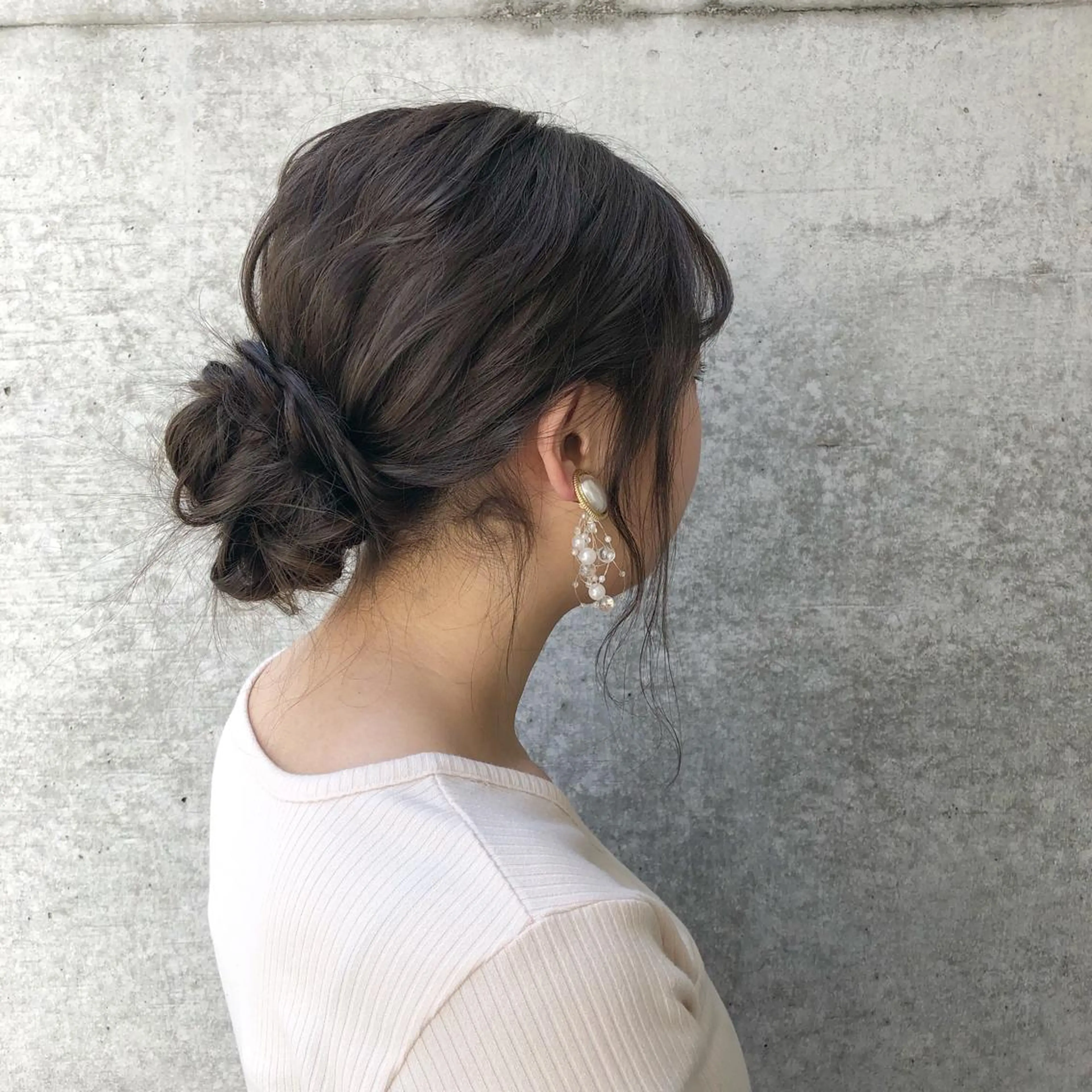 ロング カラー ヘアアレンジ clomus所属・YUKA艶髪 🌸寛ぎ部屋のヘアスタイル