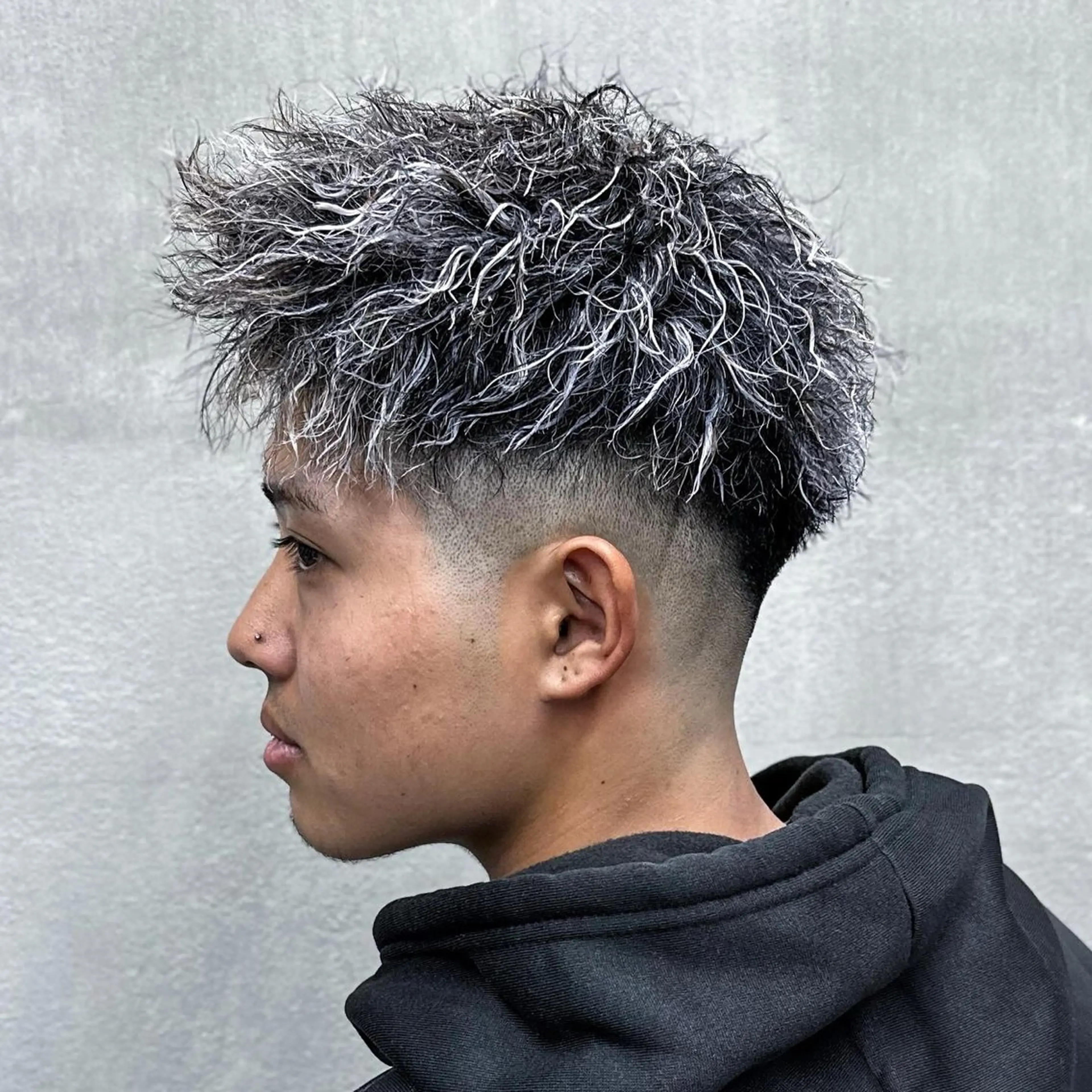 カラー パーマ メンズ メンズメッシュ メッシュ 韓国ヘア/メンズ/ タケウチタイガのヘアスタイル