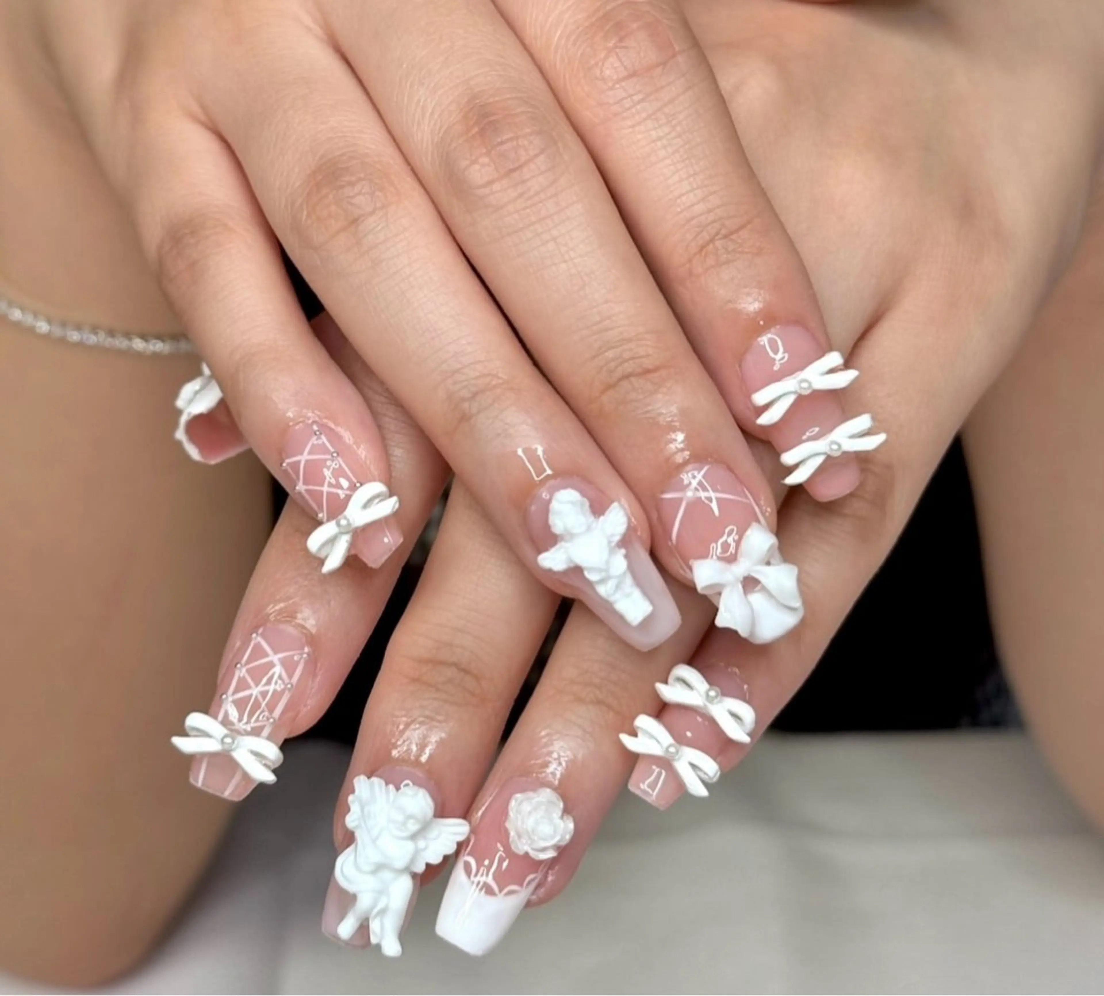 ネイル フレンチネイル ジェルネイル 韓国ネイル マグネットネイル ネイルチップ ハンドネイル Rin Nail 新大久保店のネイルデザイン