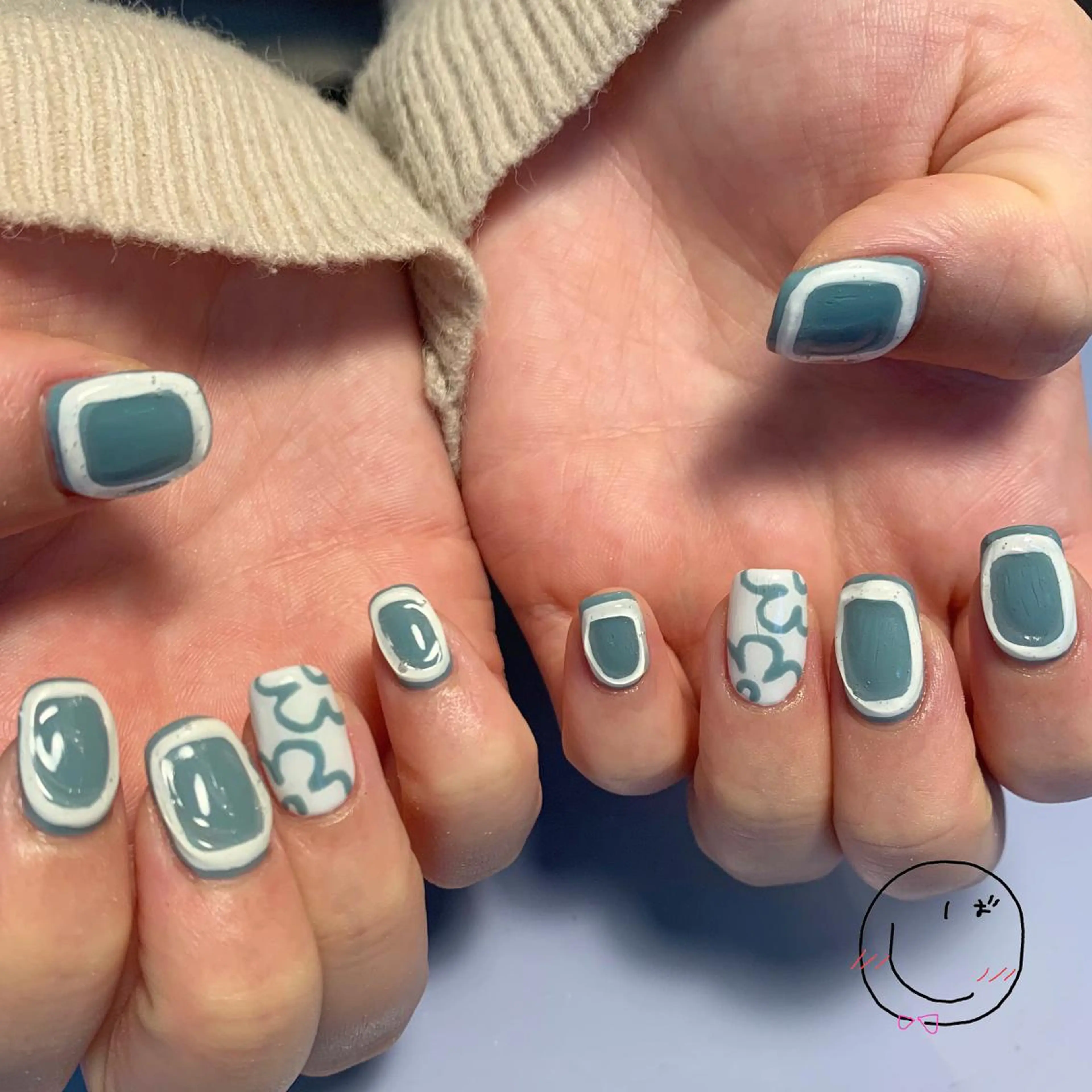 ネイル フットネイル ジェルネイル ニュアンスネイル ワンカラーネイル ホワイト chik所属・chik shibaのネイルデザイン