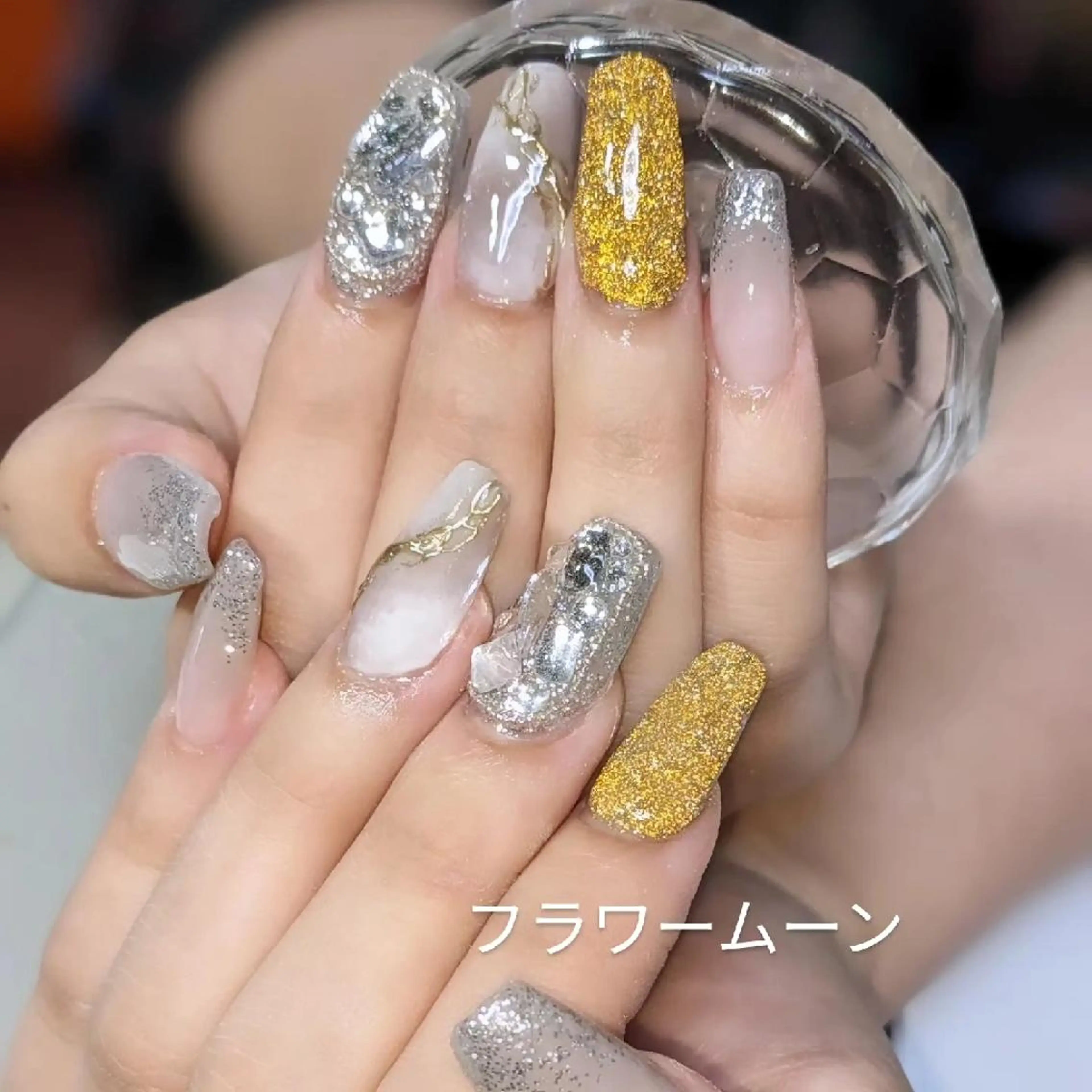 ネイル フラッシュネイル ミラーネイル フラワー ムーンのネイルデザイン