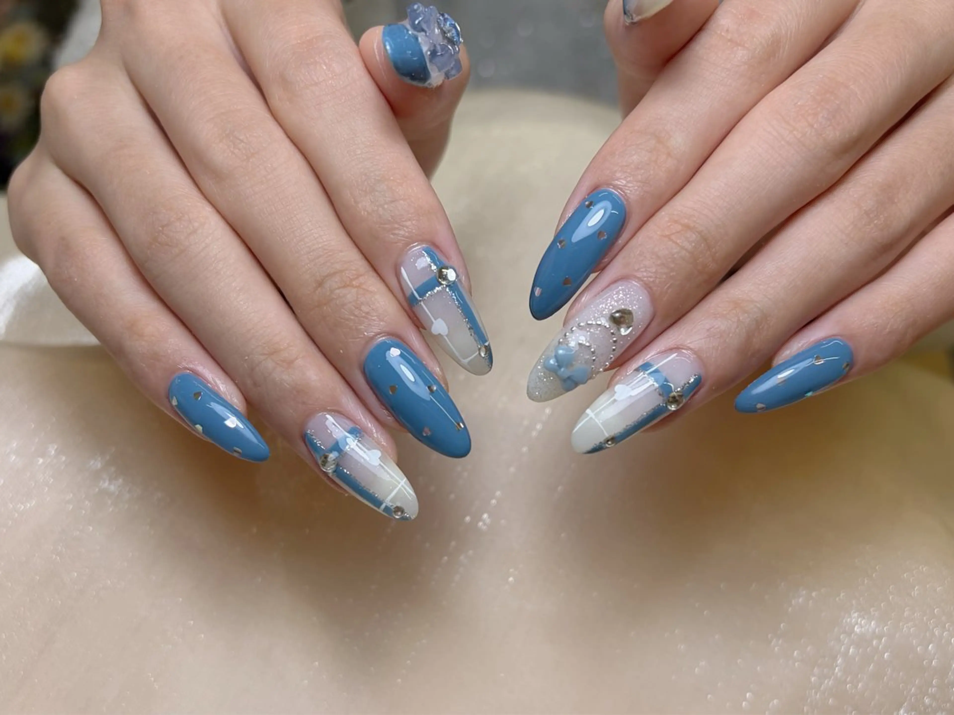 ネイル オーロラネイル 長さ出し フレンチネイル ジェルネイル ガラスフレンチ ハンドネイル Rela・S NAILのネイルデザイン