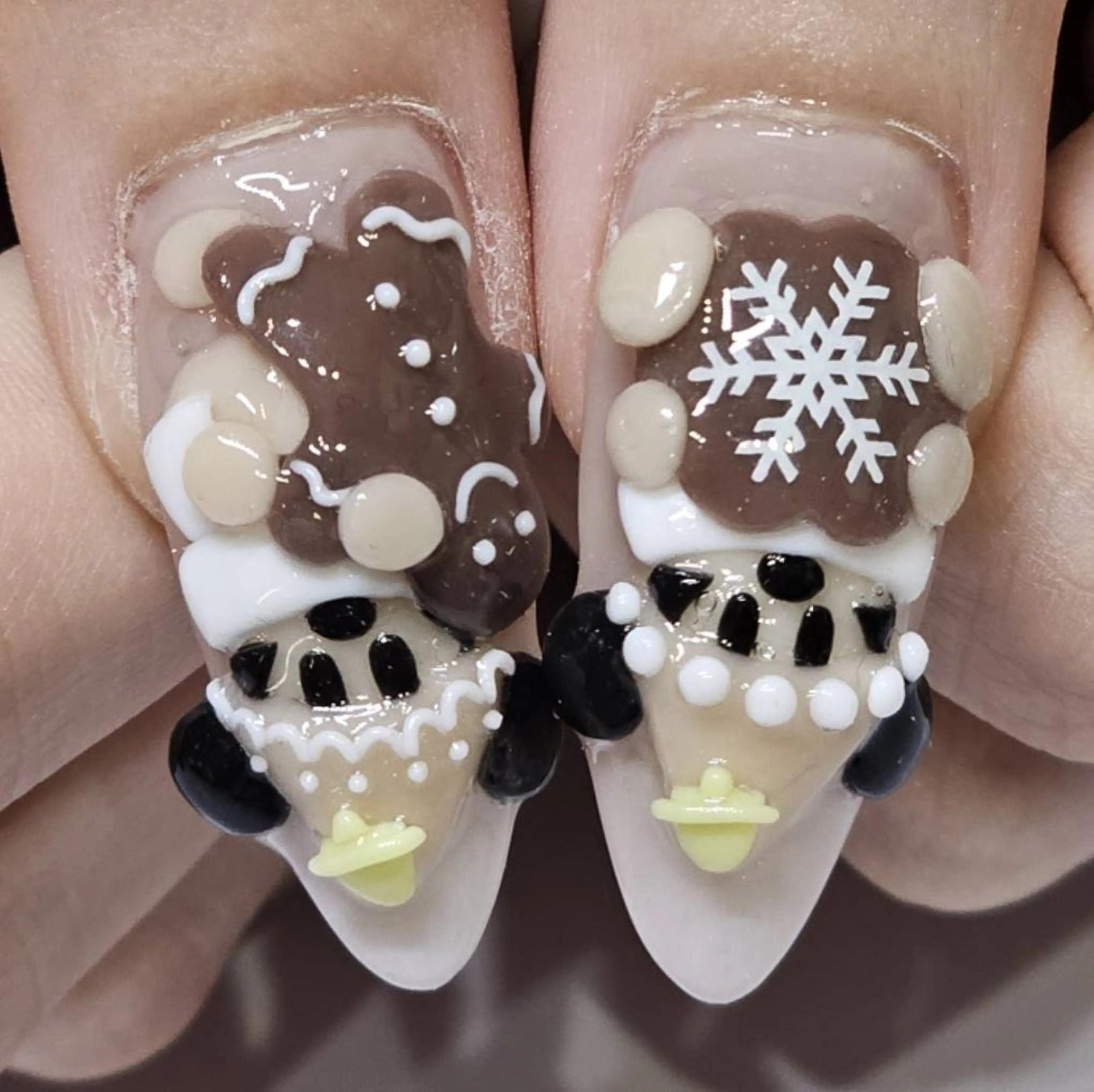 ネイル アートネイル グラデーション ホワイト 冬ネイル クリスマス ハンドネイル よしだ ひろきのネイルデザイン