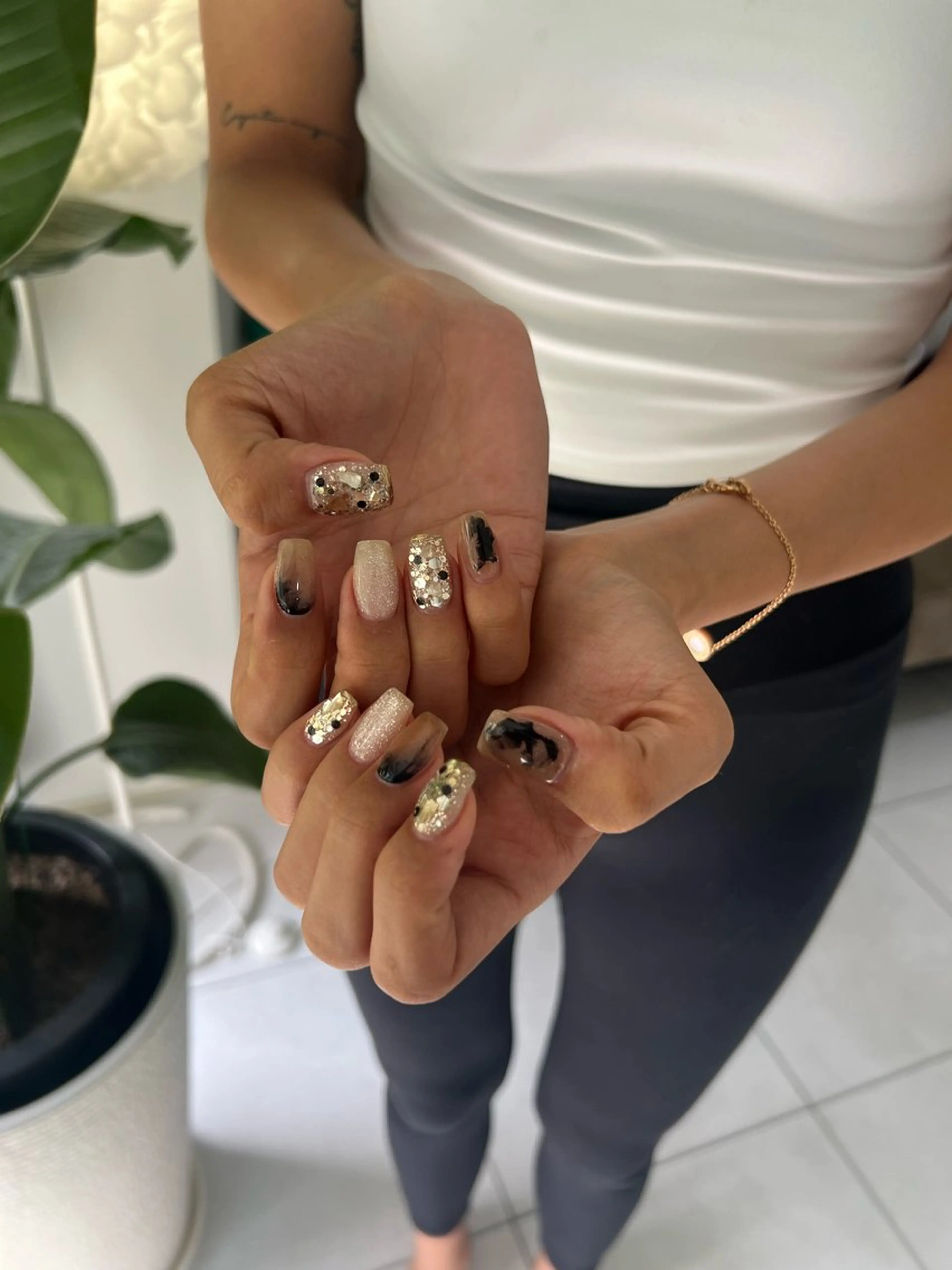 ネイル 持ち込み ニュアンスネイル ハンドネイル ハンドケア Charme. NOBUKOのネイルデザイン