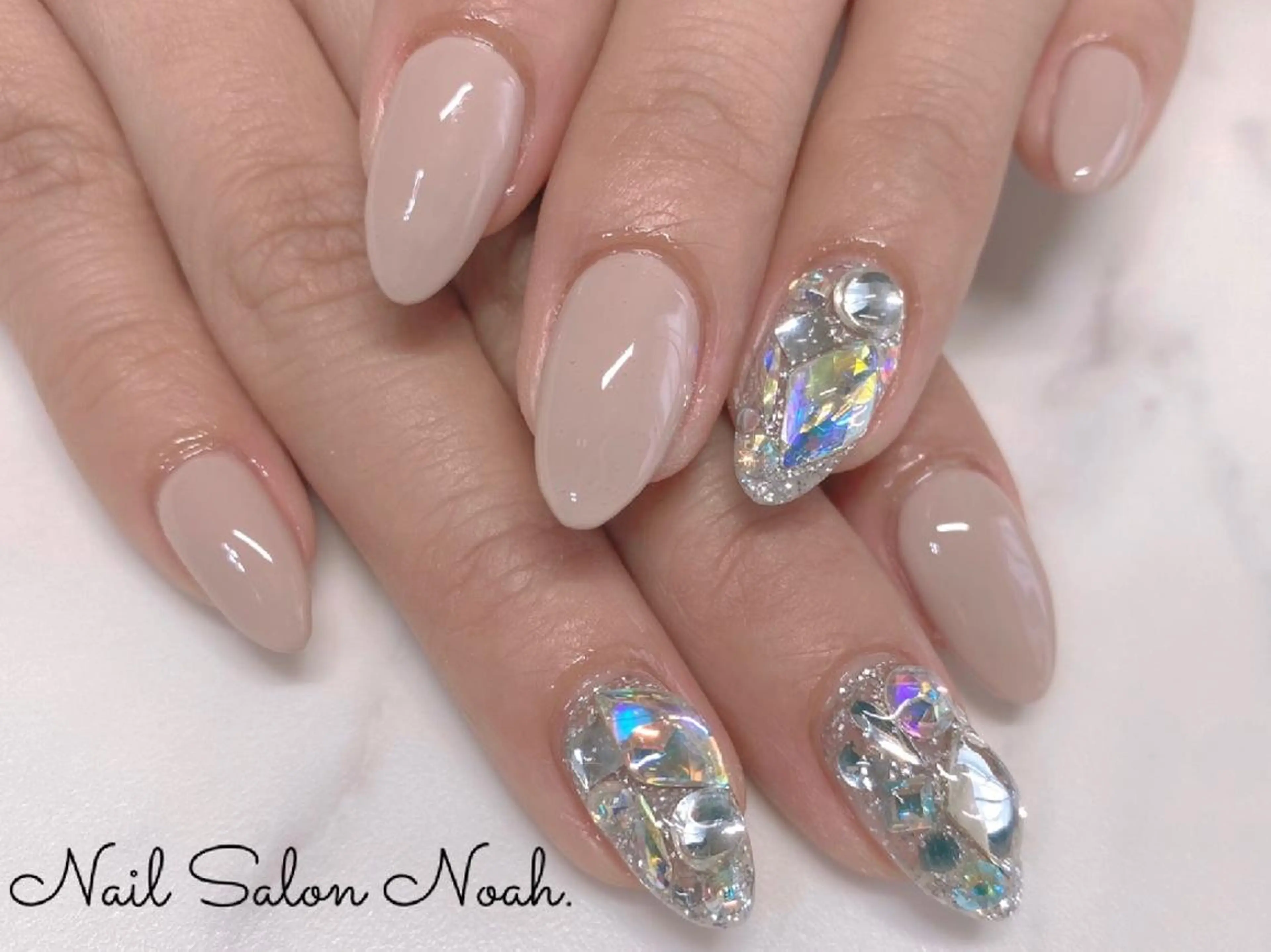 ネイル ストーンネイル ハンドネイル Nail Salon Noah所属・Nail Salon Noah.のネイルデザイン