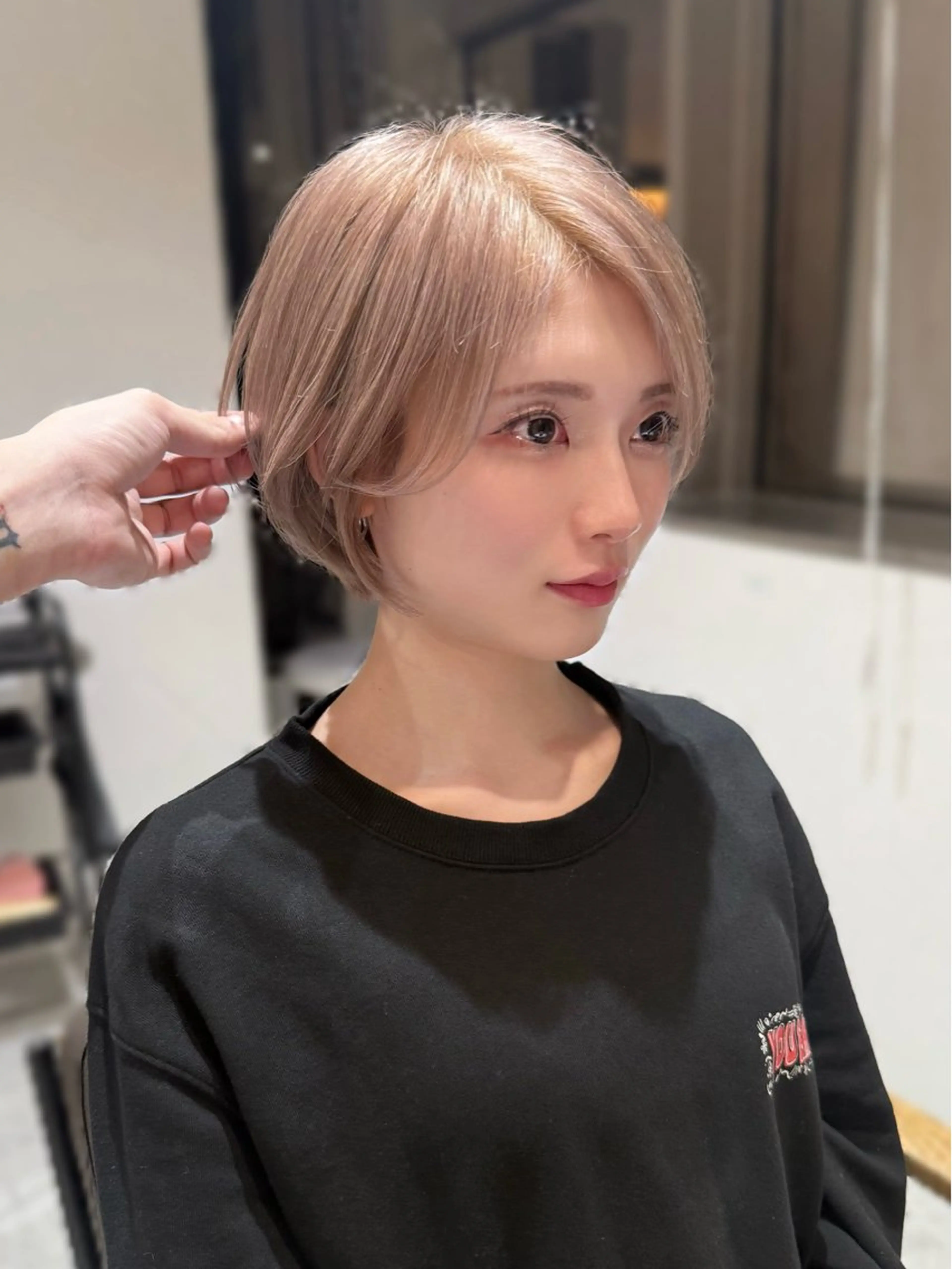 ショート カラー カット トリートメント ハイトーンヘア れおん🌙のヘアスタイル