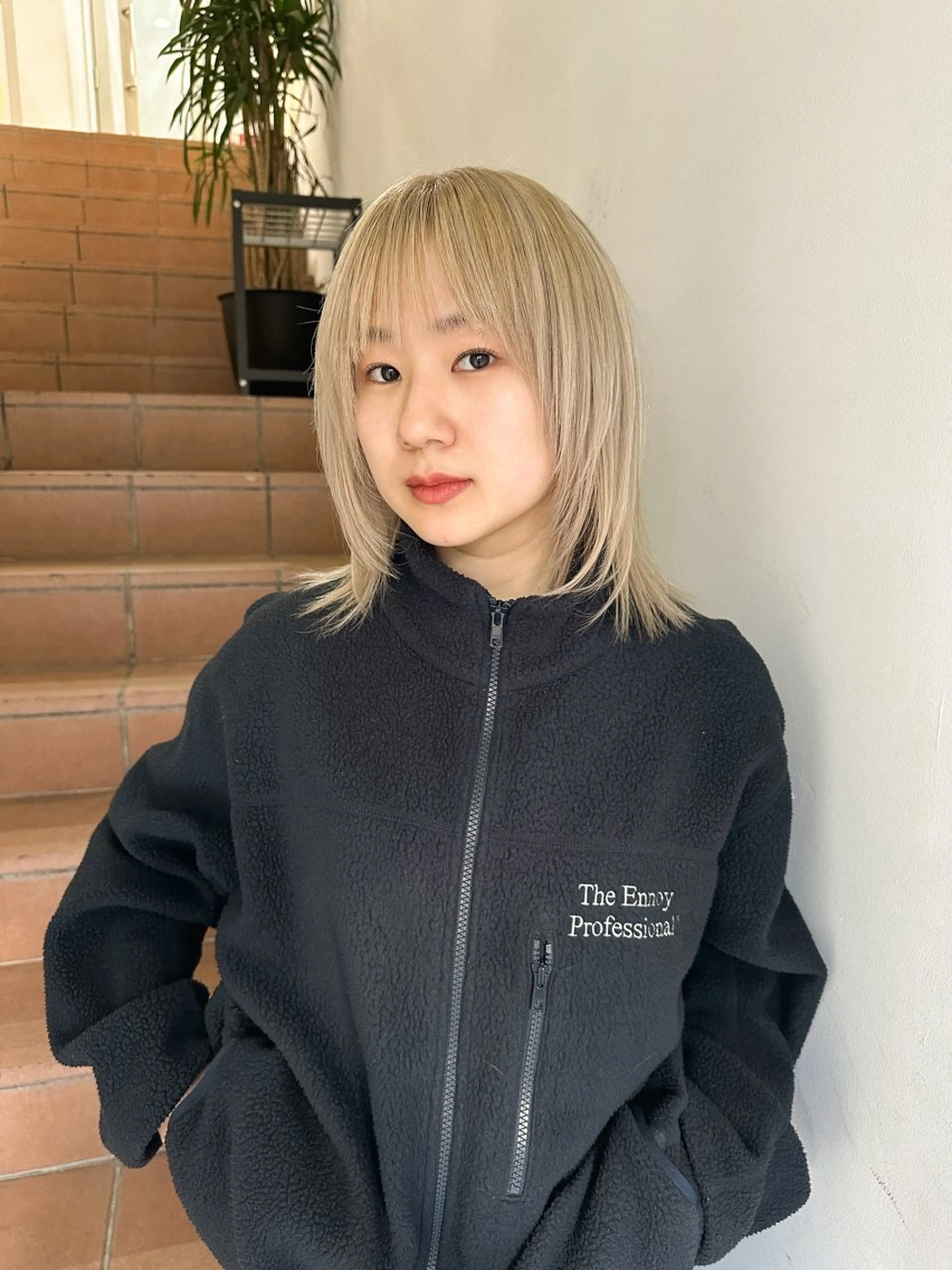 ショート カラー ブロンド ホワイトブロンド Cinq所属・ハイライト🌟/ ボブ/豊田のヘアスタイル