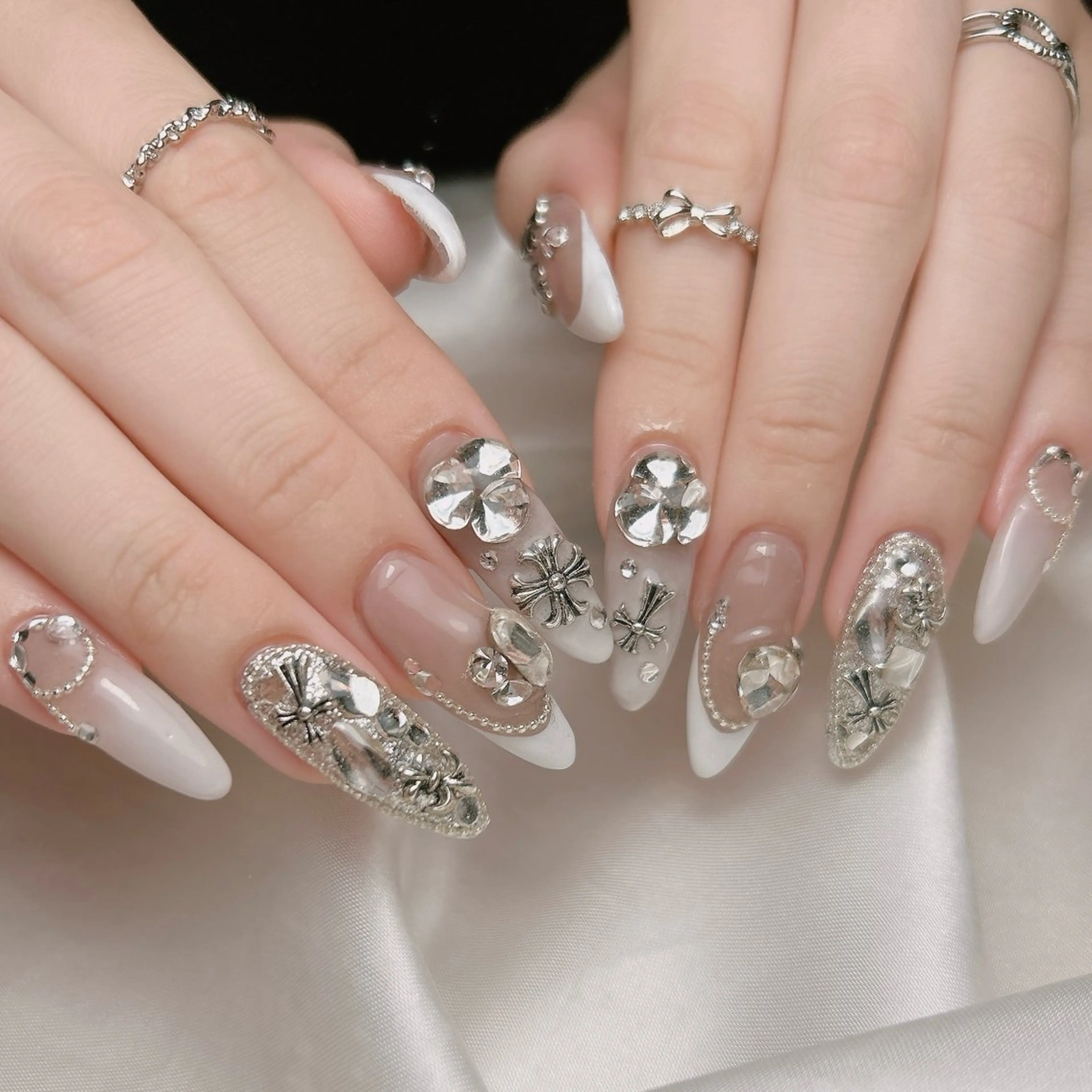 ネイル フレンチネイル ハンドネイル junna 金山.東別院.上前津のネイルデザイン