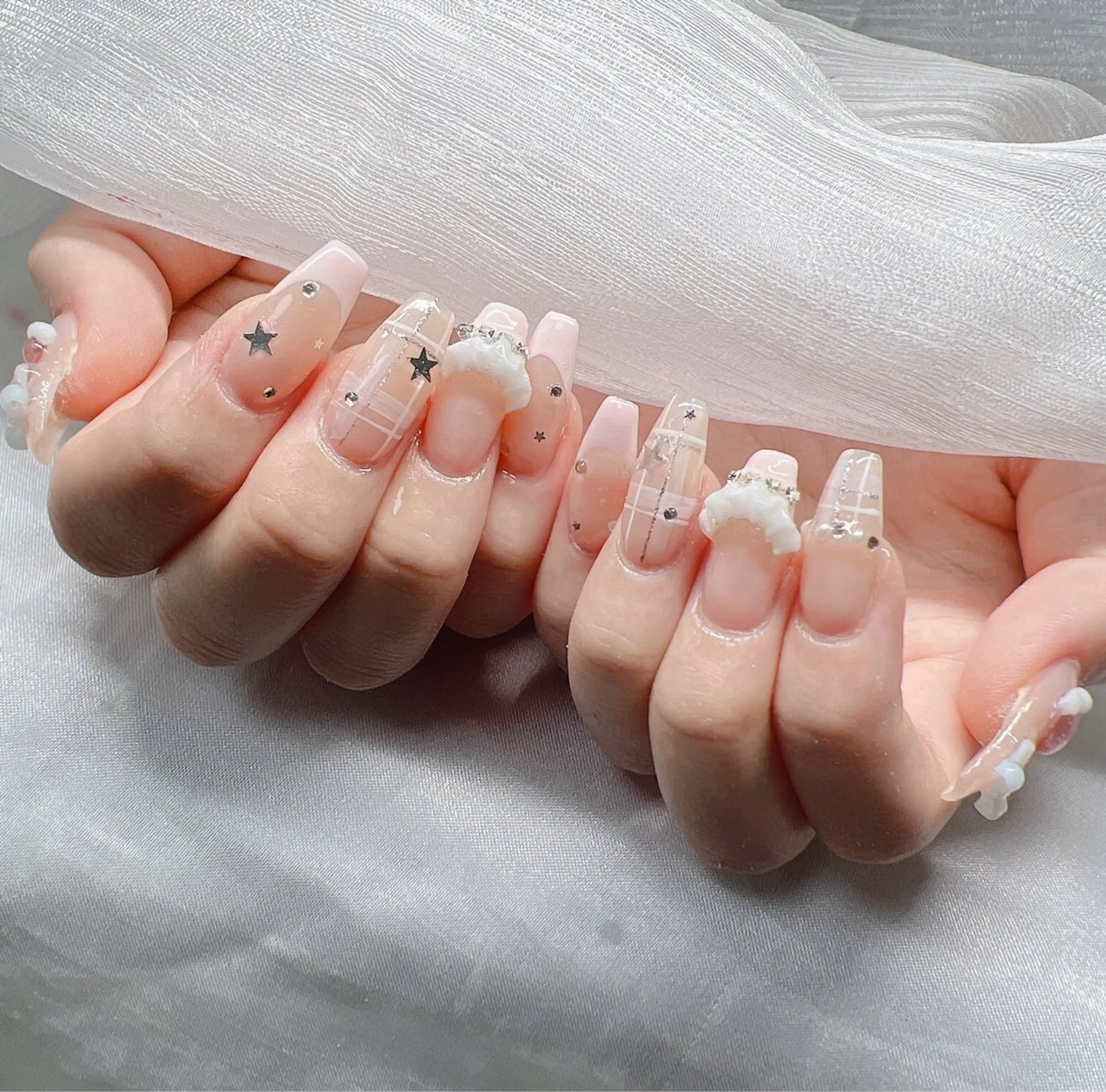 ネイル ハンドネイル Lee Nailsのネイルデザイン