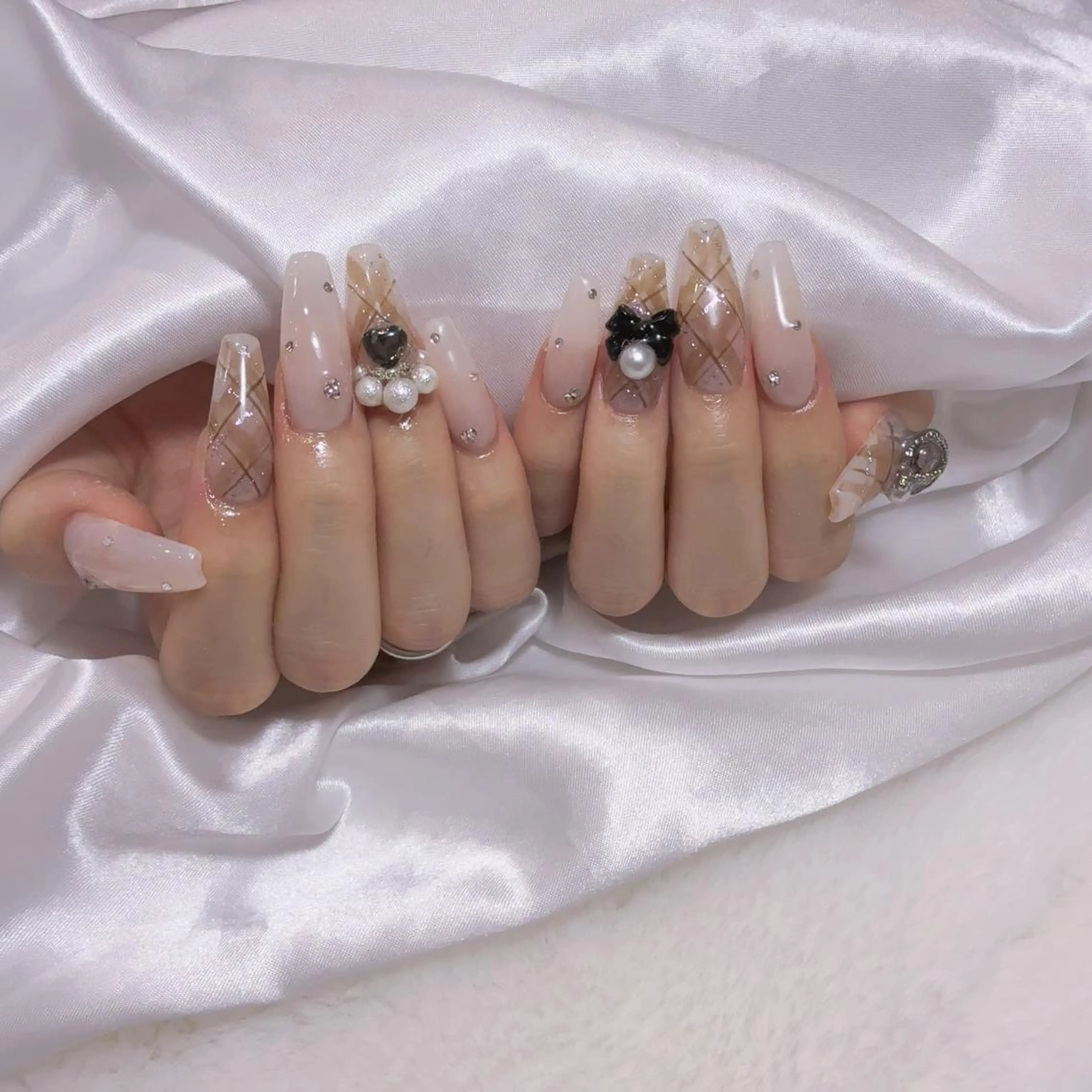 ネイル アートネイル フラッシュネイル フレンチネイル ジェルネイル ガラスフレンチ You&Me Yuiのネイルデザイン