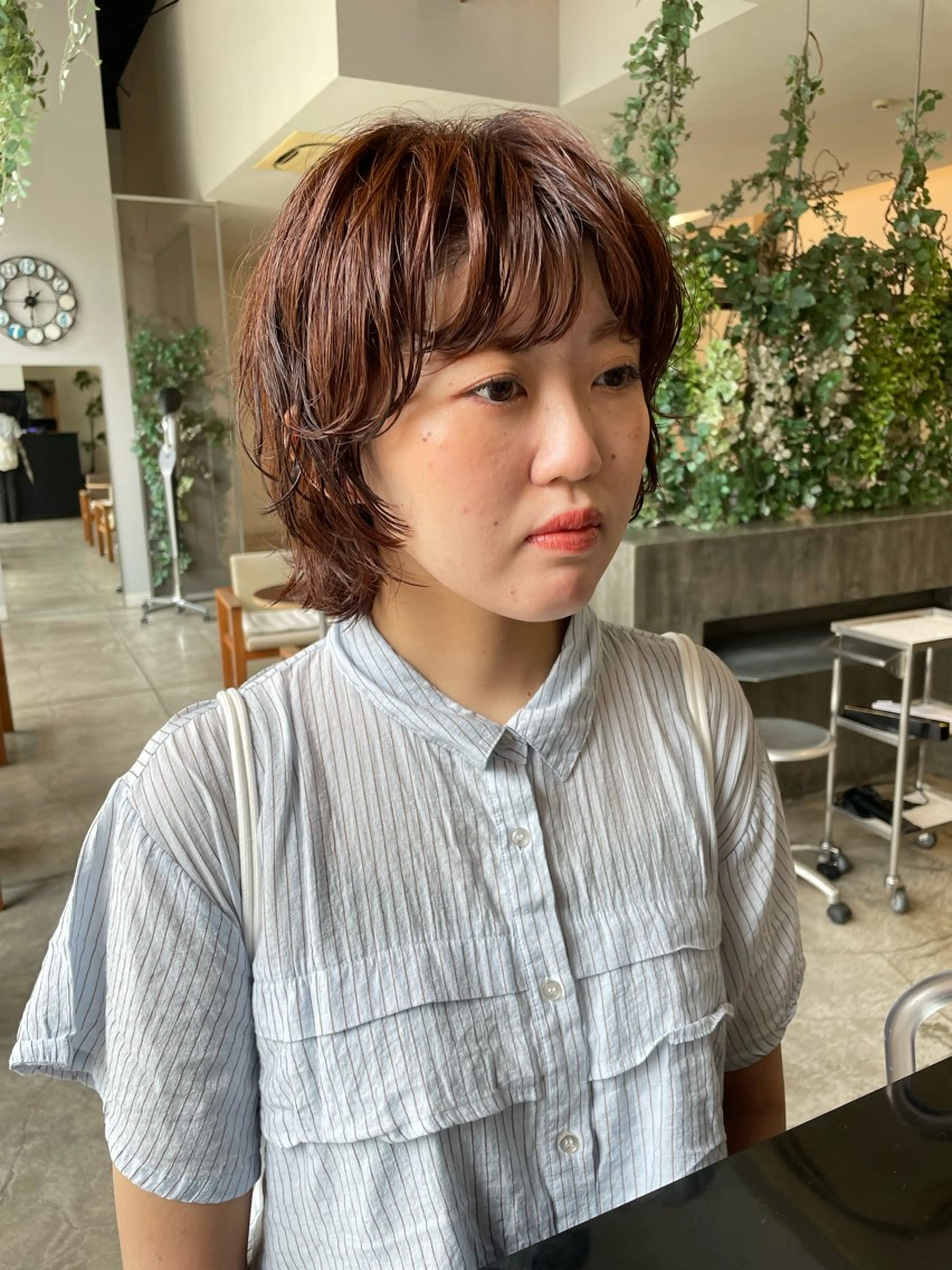 ショート パーマ 上平 綾菜のヘアスタイル