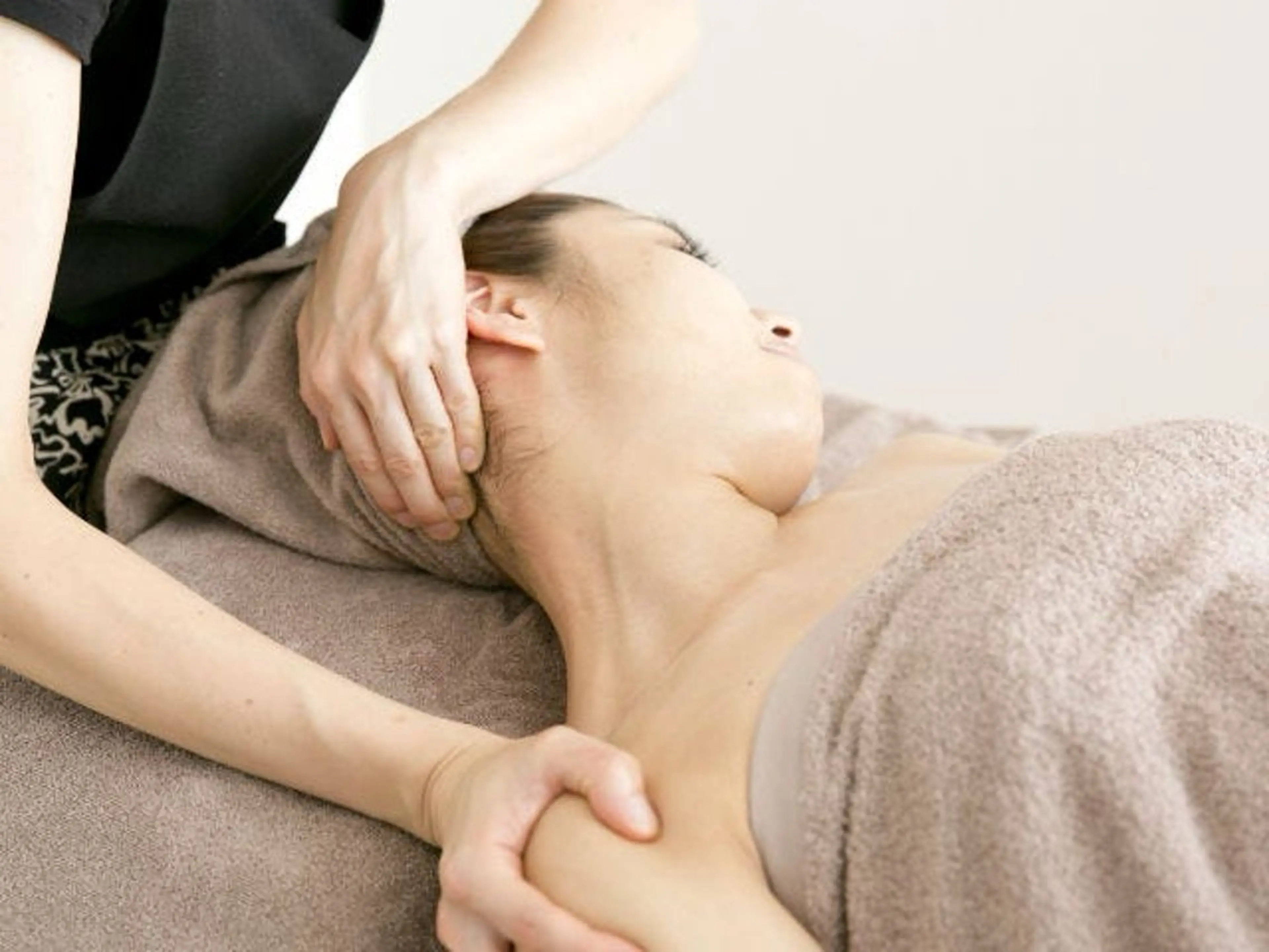 フェイシャルマッサージ＋肩首デコルテマッサージ💆‍♀️の写真