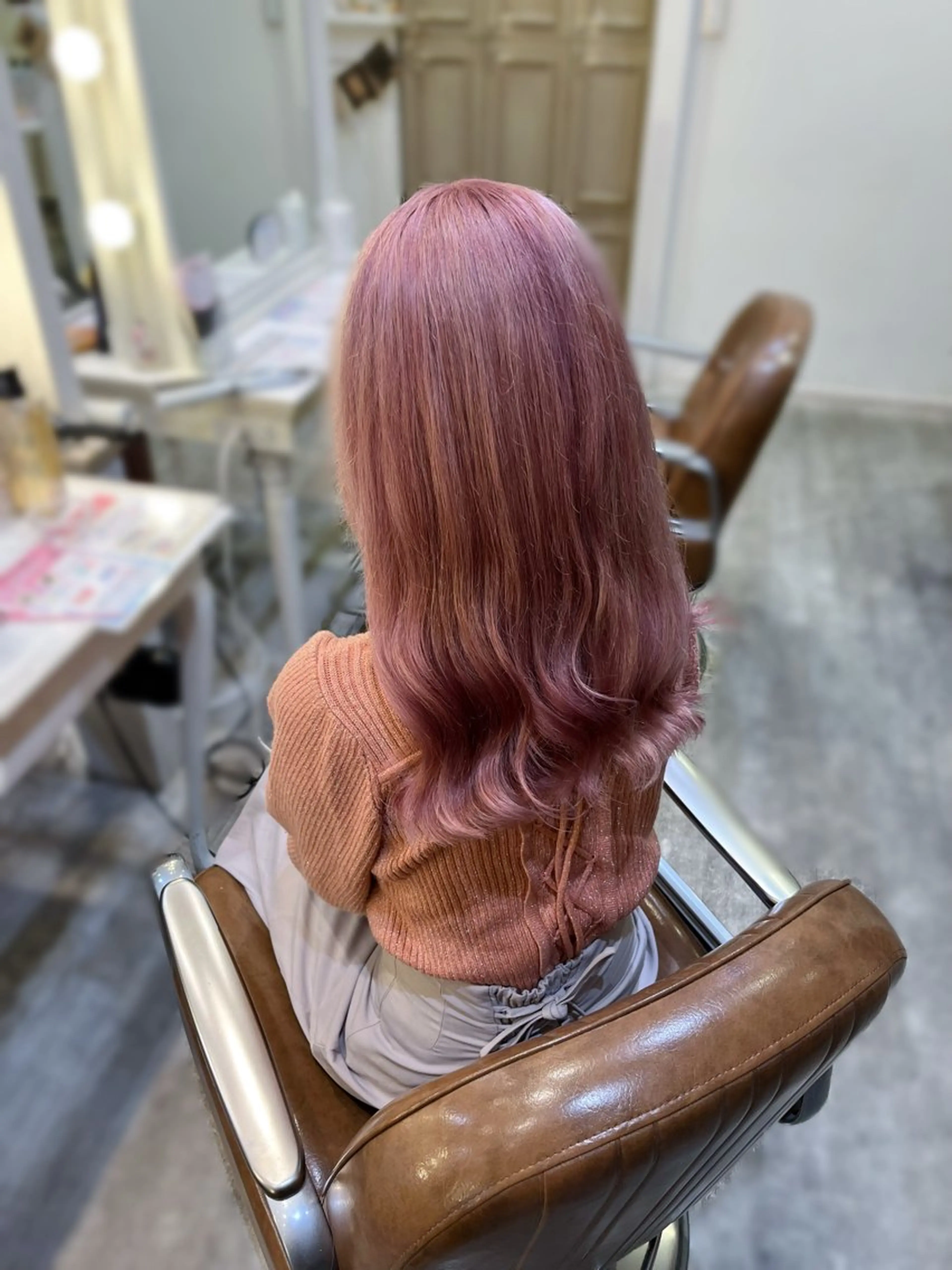 カラー ブリーチ ピンクカラー ヘアカラー エクステ🎀 暖色カラー🎀amiのヘアスタイル