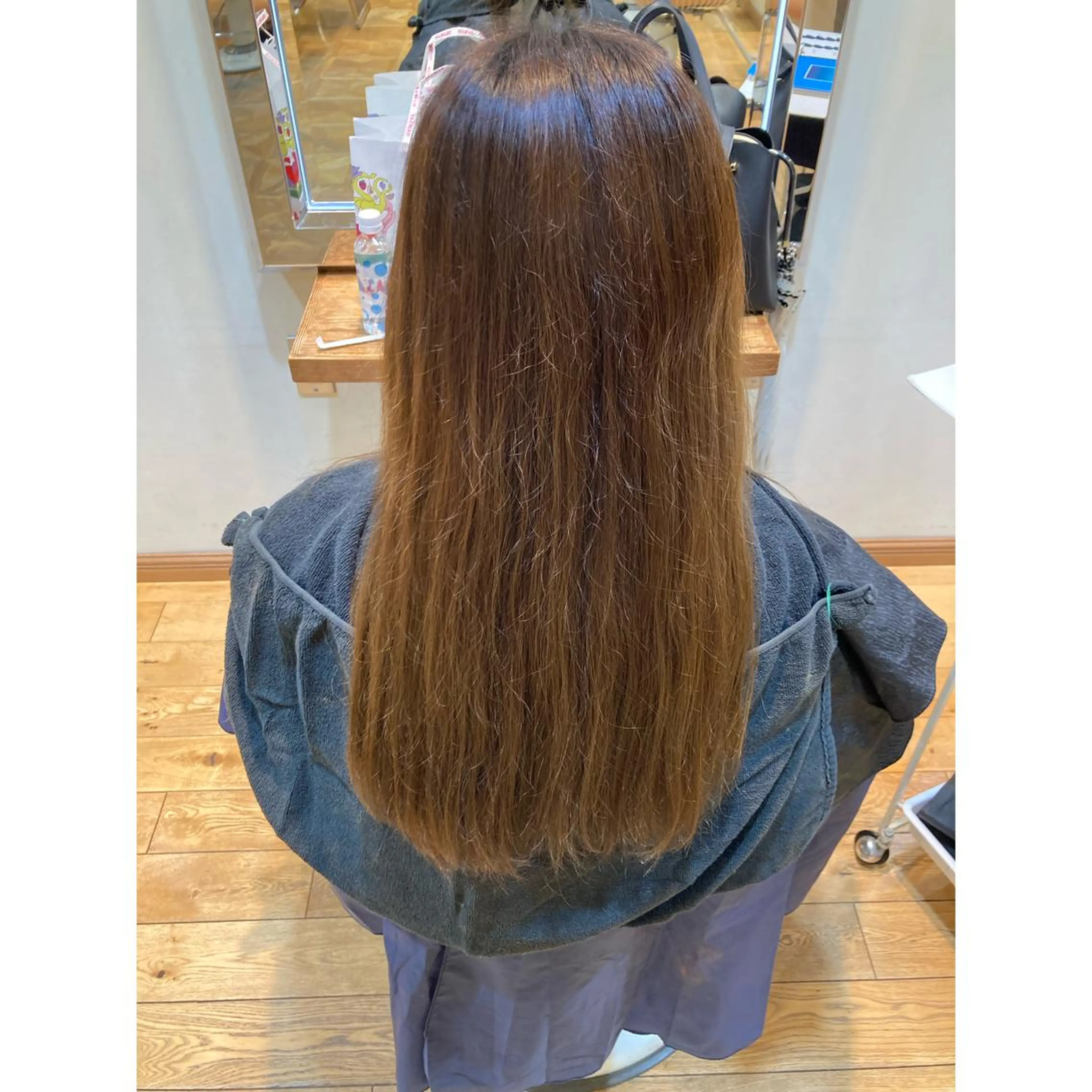 セミロング カラー ショートカット／ 明千のヘアスタイル