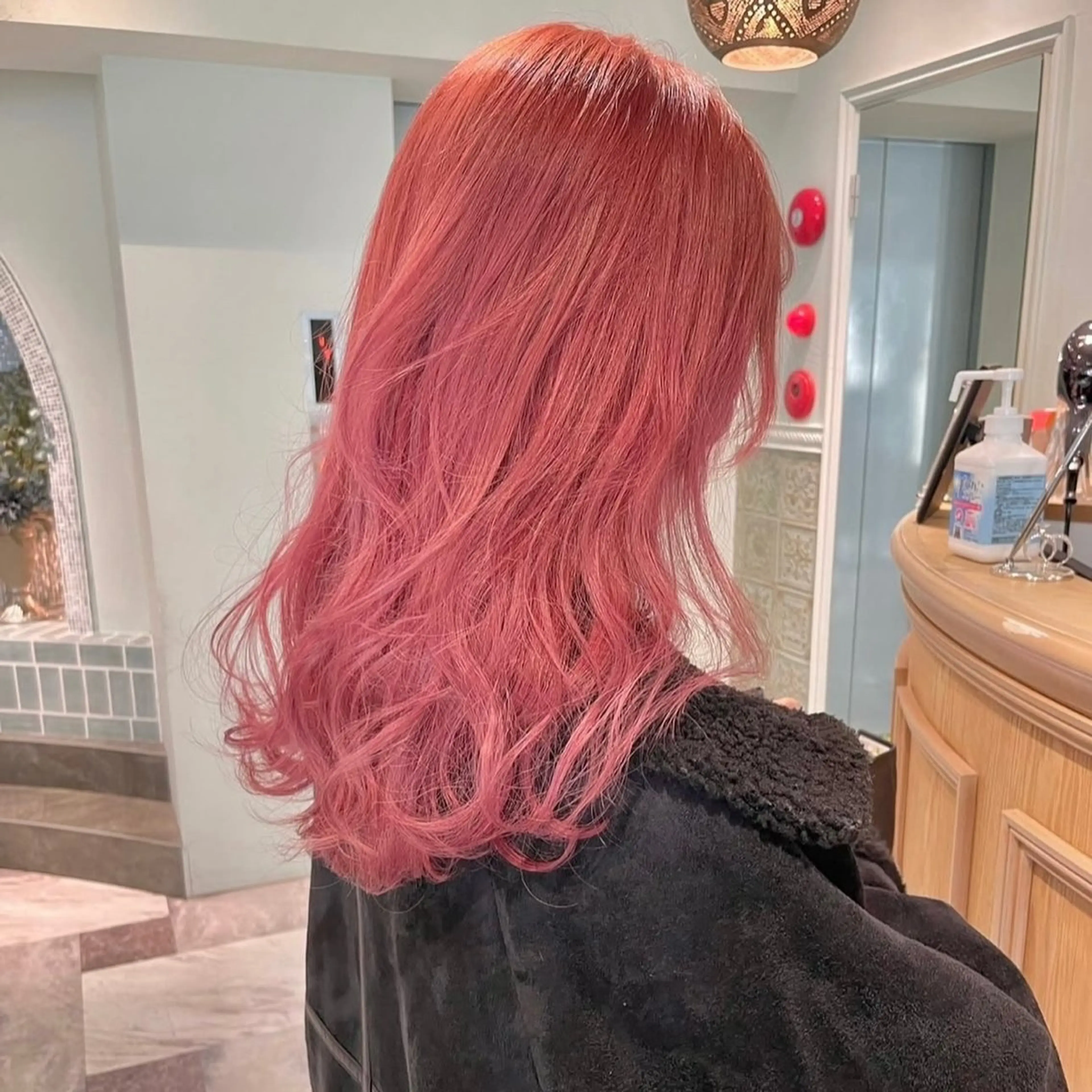 セミロング カラー ブリーチ ダブルカラー 鈴木 太玖馬のヘアスタイル