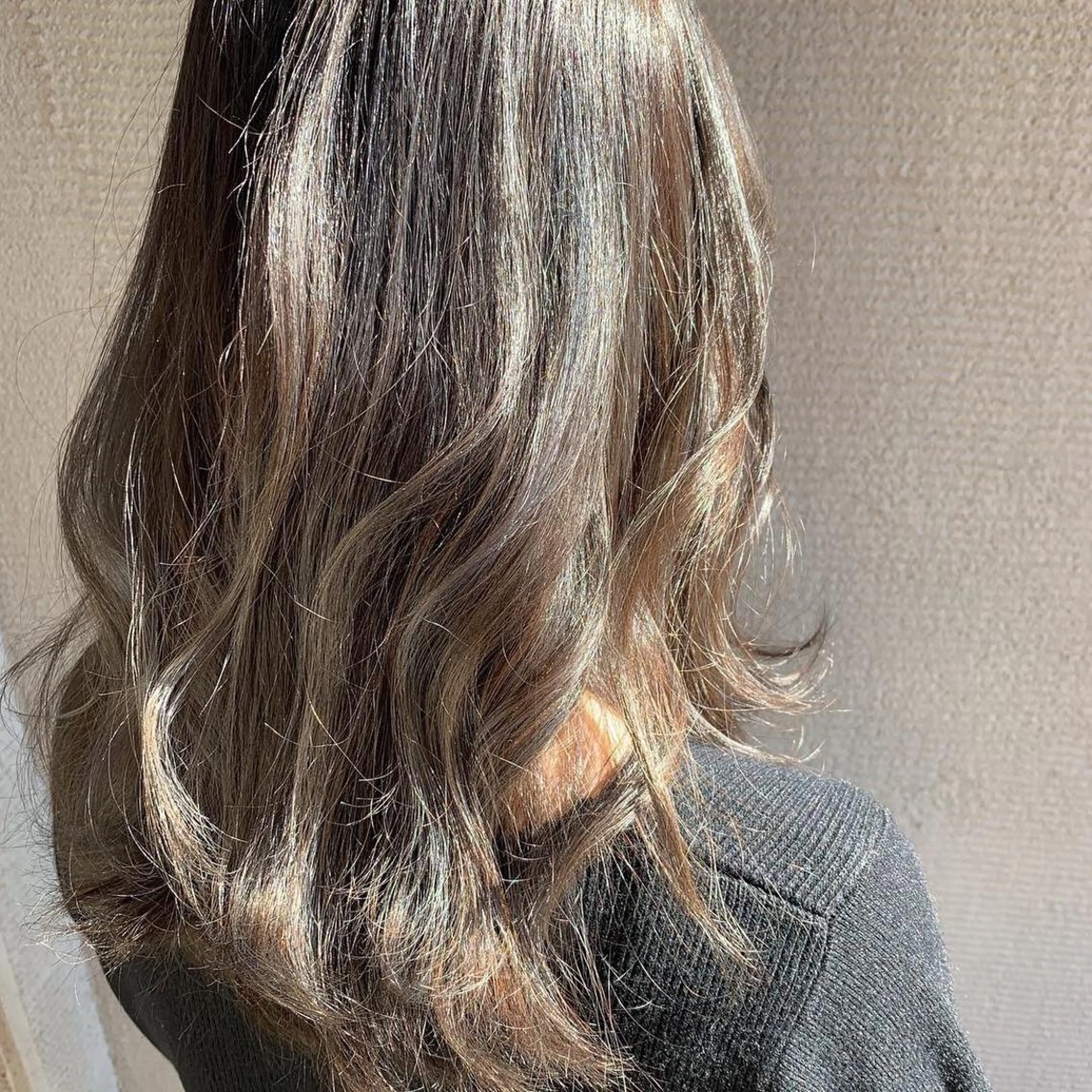 ロング カラー カット ヘアカラー トリートメント 庭山 理沙のヘアスタイル