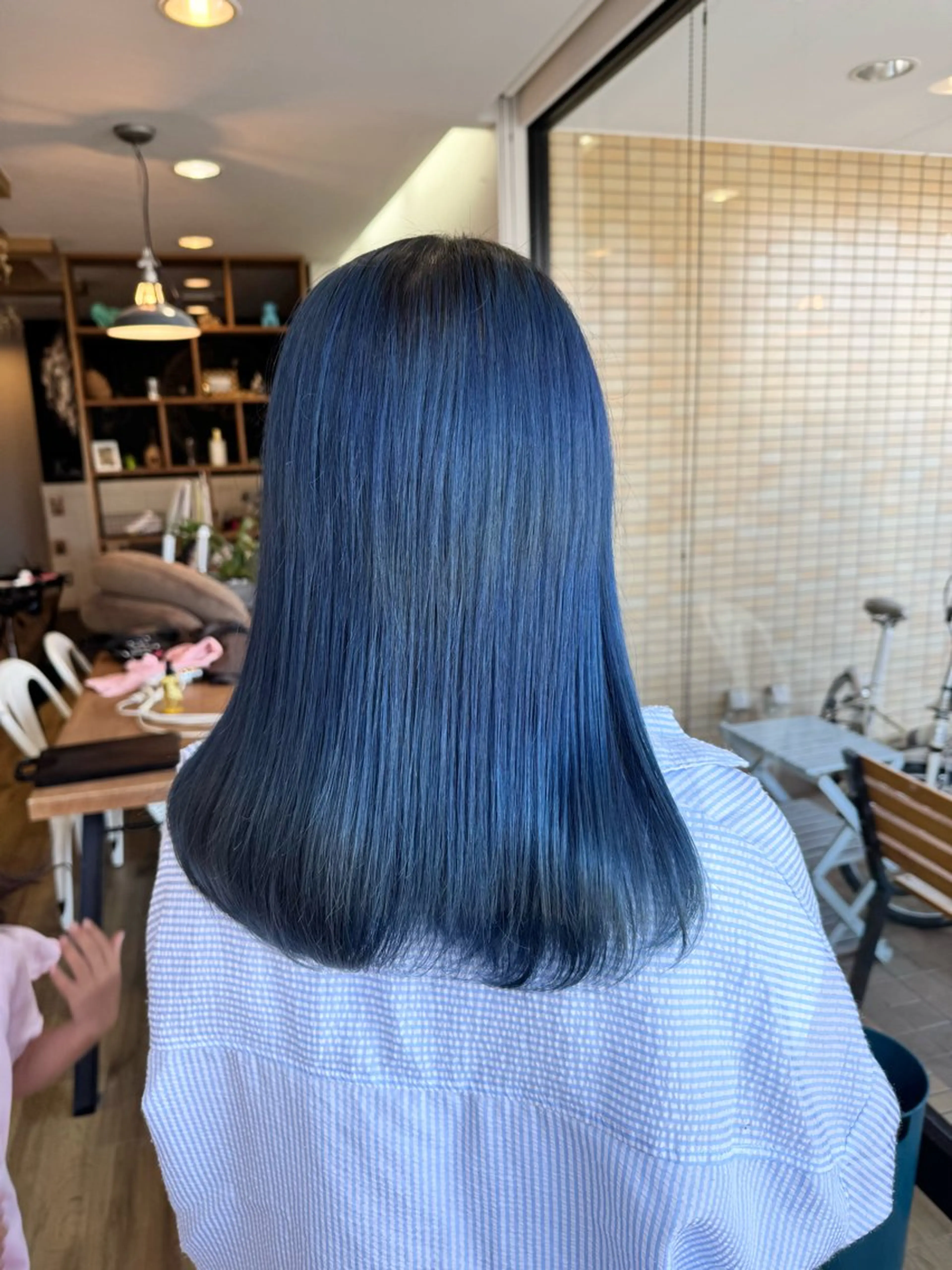 ロング カラー ブリーチ ブルーカラー ヘアカラー トリートメント ツキダテ ユイのヘアスタイル