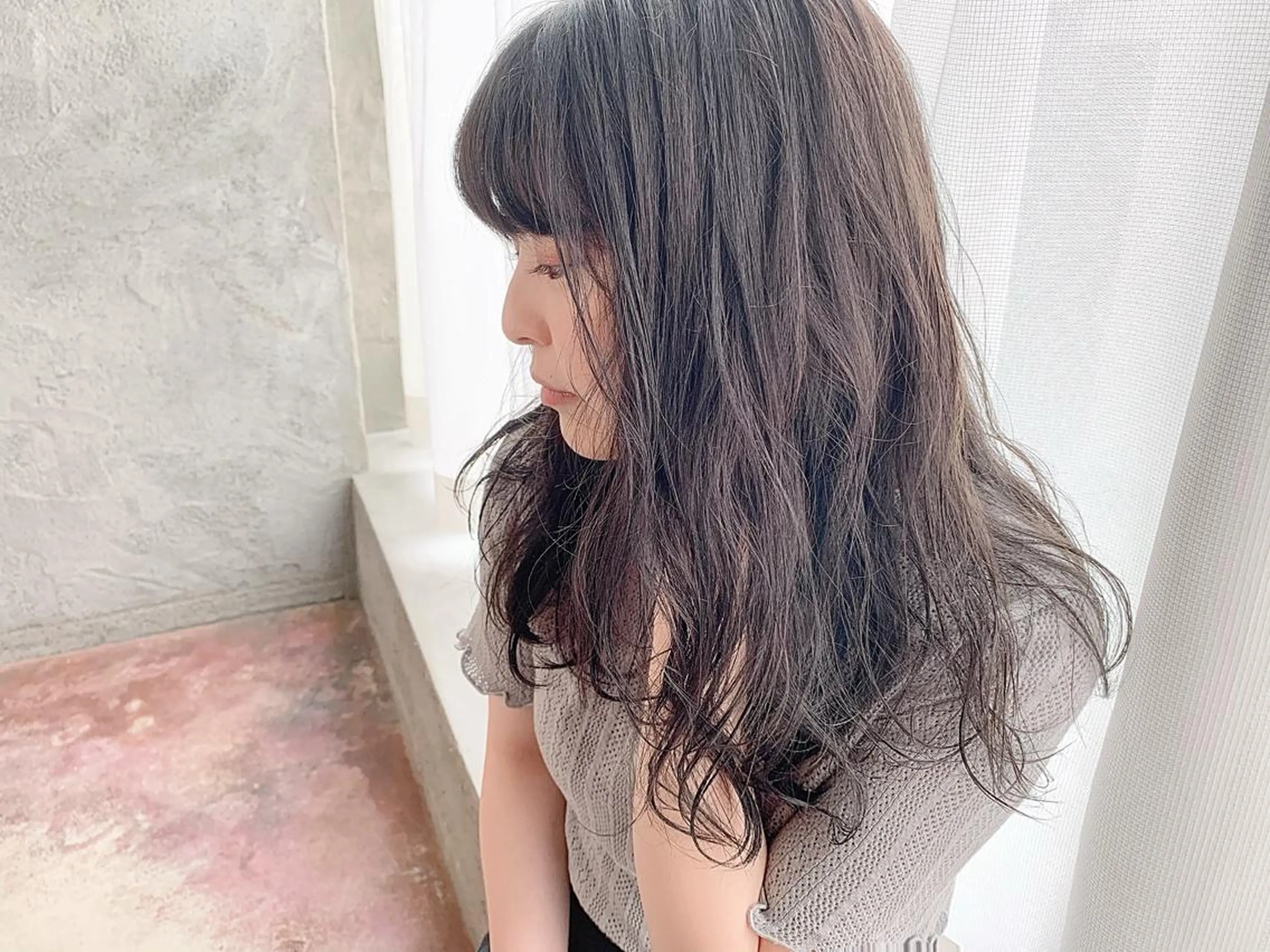 ミディアム カラー EMANON天神所属・Hitomi Ezakiのヘアスタイル