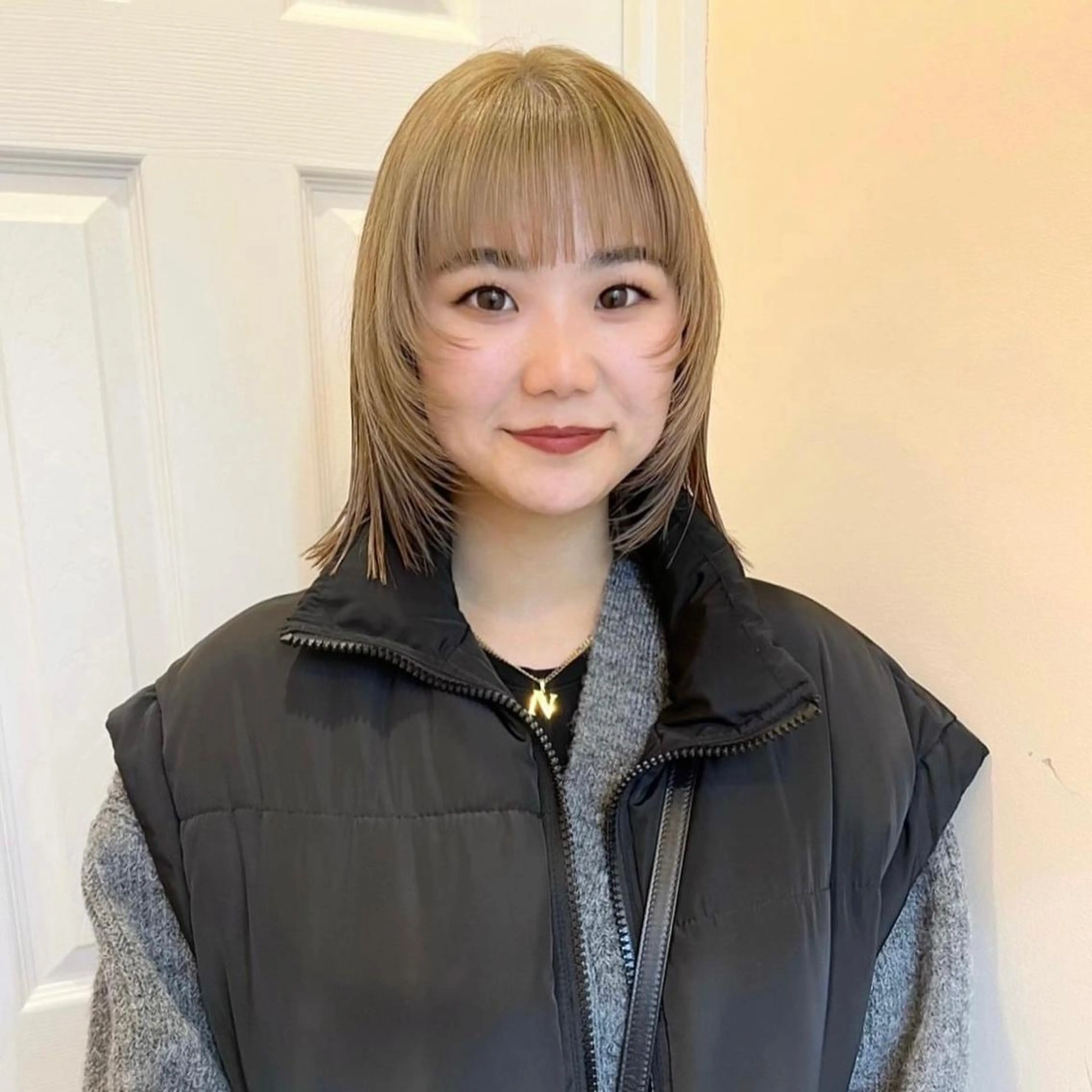 ミディアム カット ヘアカラー arisa/暖色 /伏見/レイヤーのヘアスタイル