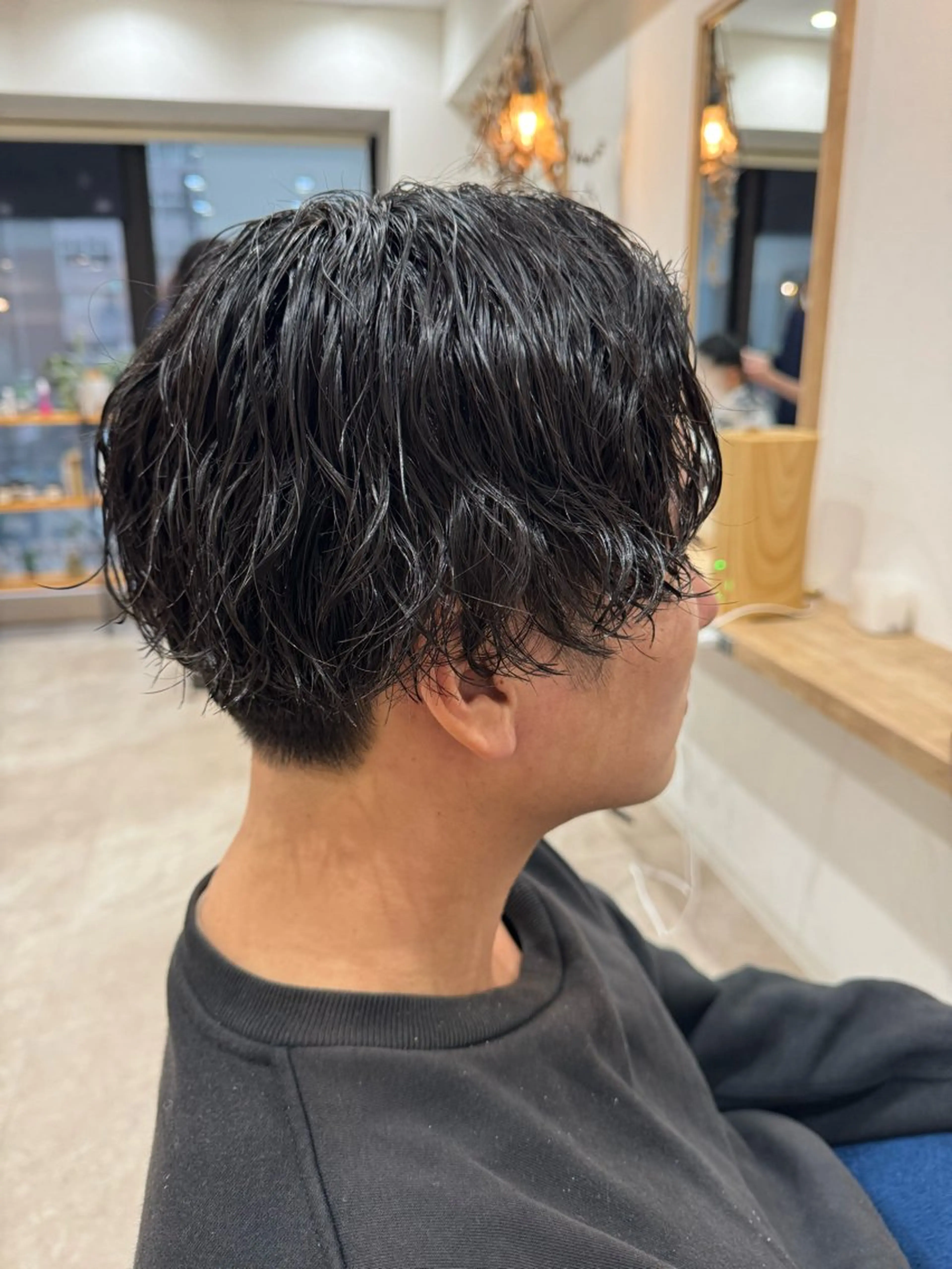 ミディアム パーマ ミディアムパーマ アッシュ アッシュブラック レイヤーカット ニュアンスパーマ FURUSHO所属・髪質改善/縮毛矯正 /メンズパーマ川田のヘアスタイル