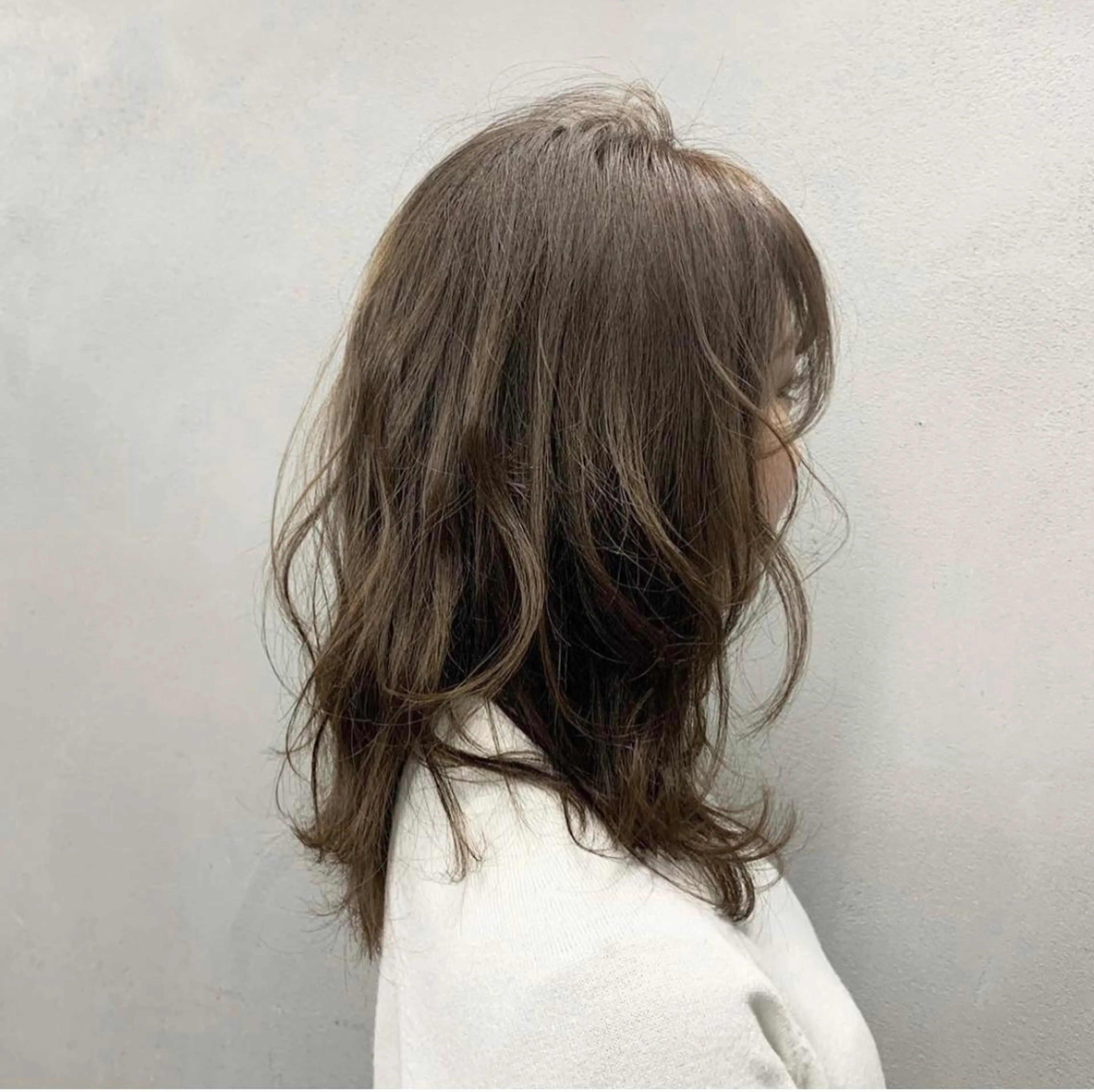 【伸ばし中の方にオススメ】前髪カット+高彩度カラ―+最上級Tr ¥11200→¥9800 ※土日祝＋¥1000の写真