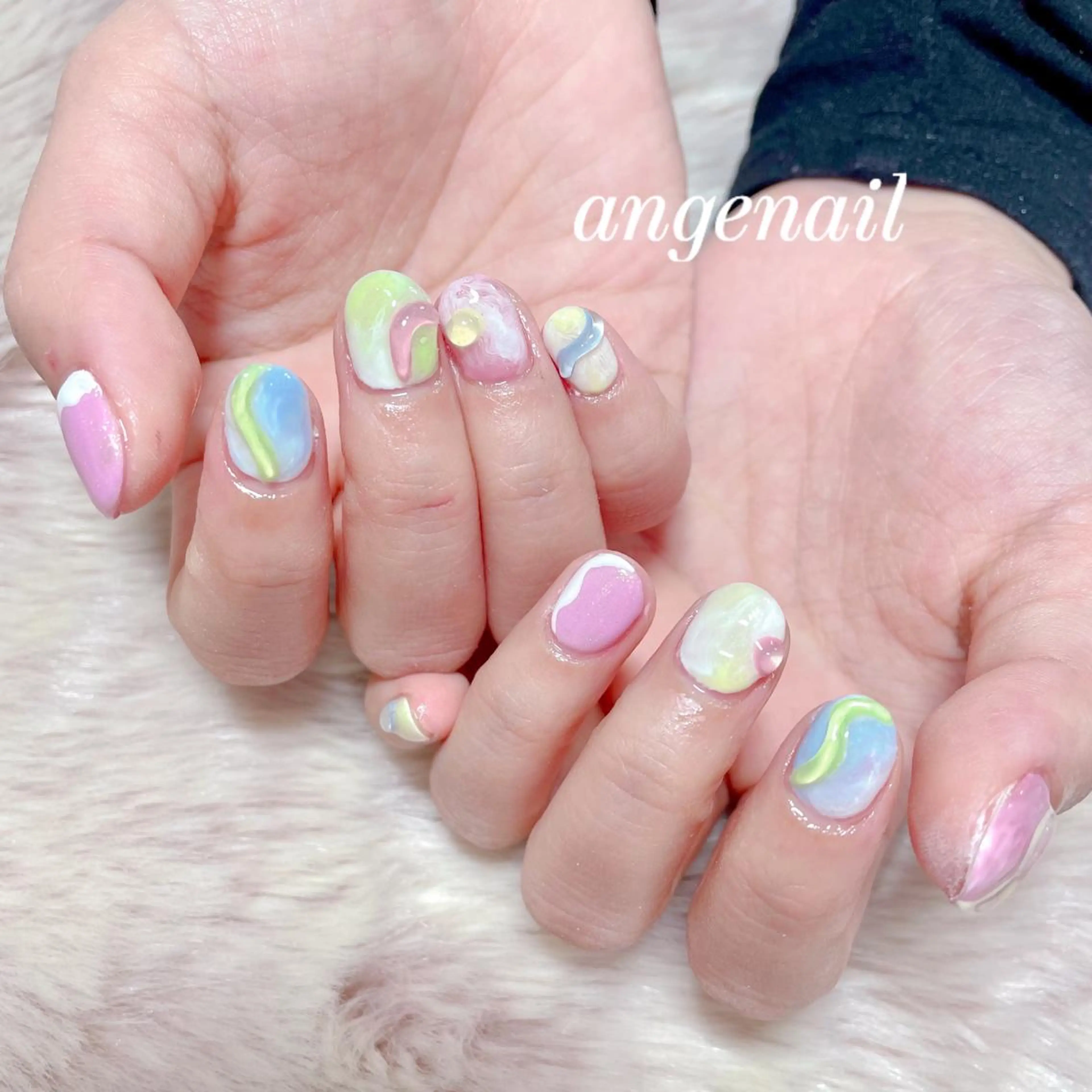 ネイル ハンドネイル オーナーネイリスト MAKIのネイルデザイン