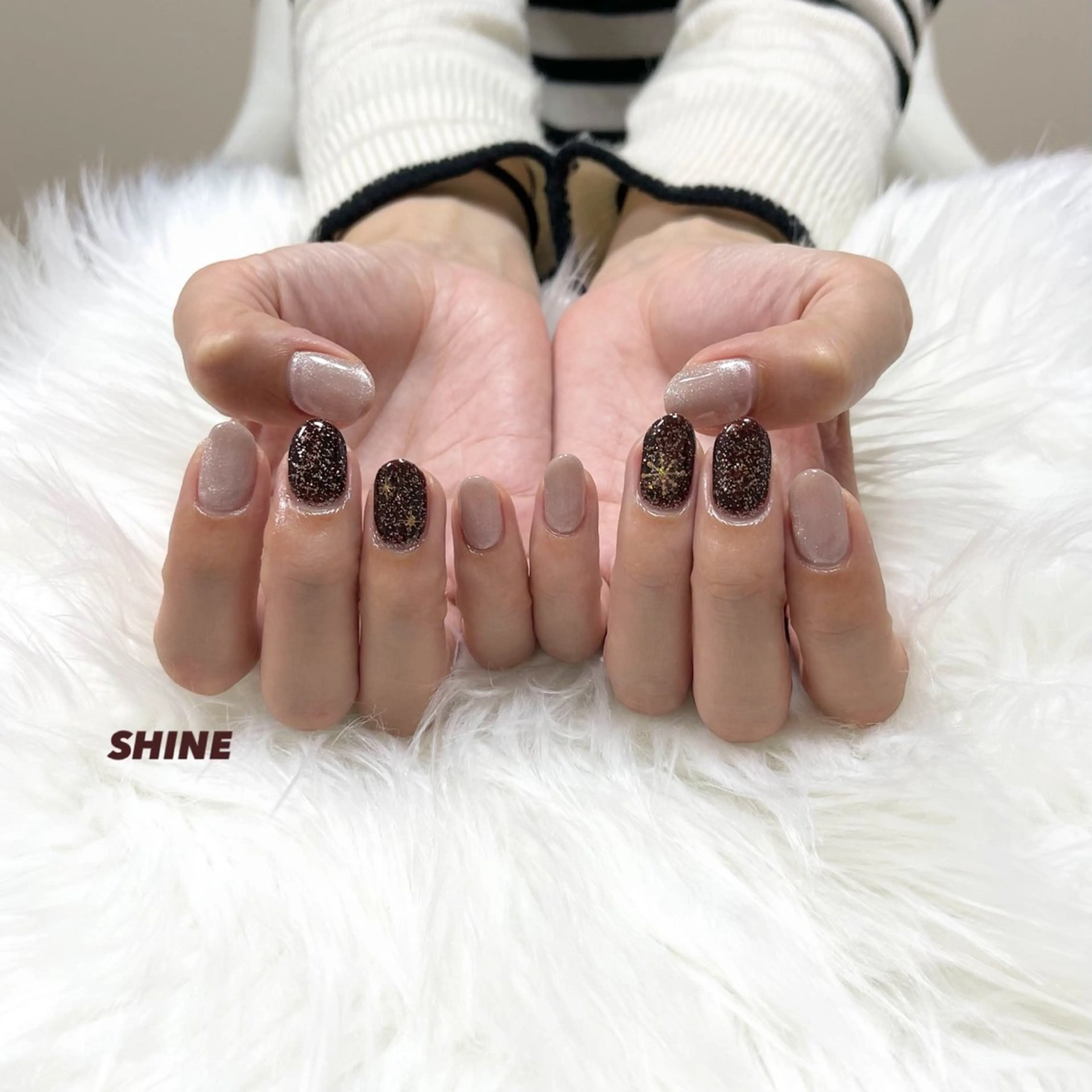 ネイル マグネットネイル SHINE nail salonのネイルデザイン