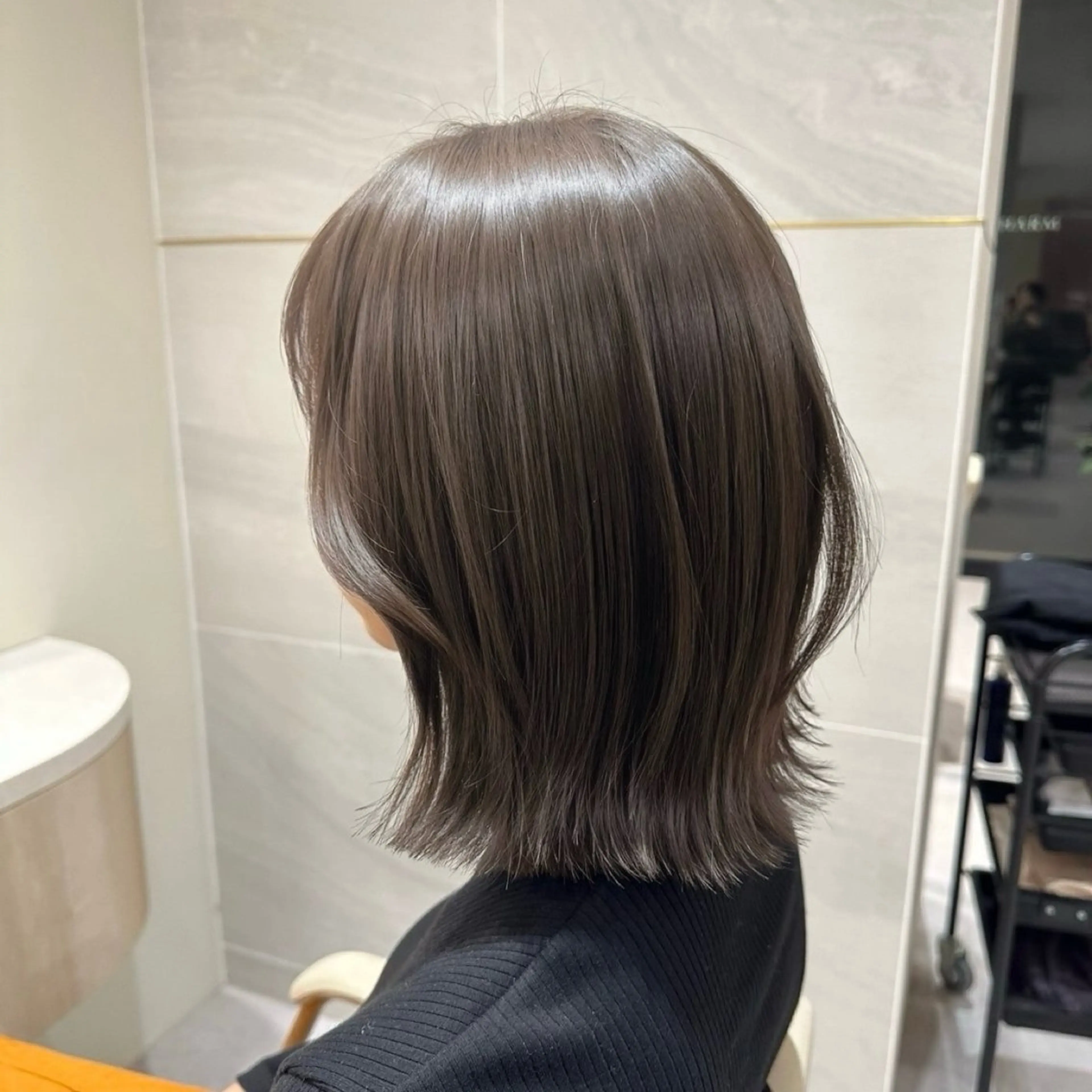 ショート カラー ベージュカラー ボブ 外ハネヘア Ms.CHARM所属・透明感カラー🌿 グレージュ🐺陽介のヘアスタイル