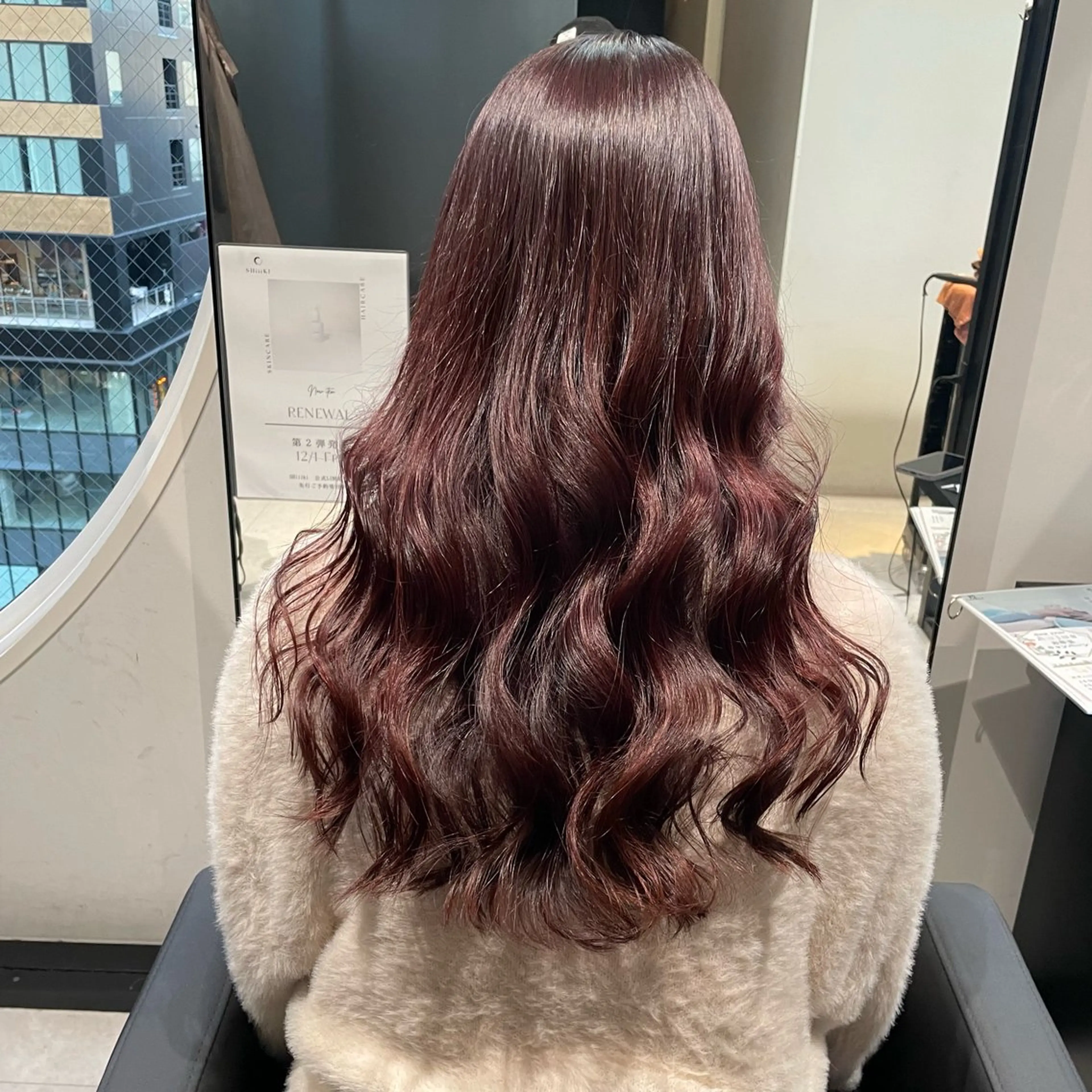 カラー カット ヘアカラー 韓国レイヤー➰北田 陸斗➰コテ巻きパーマのヘアスタイル