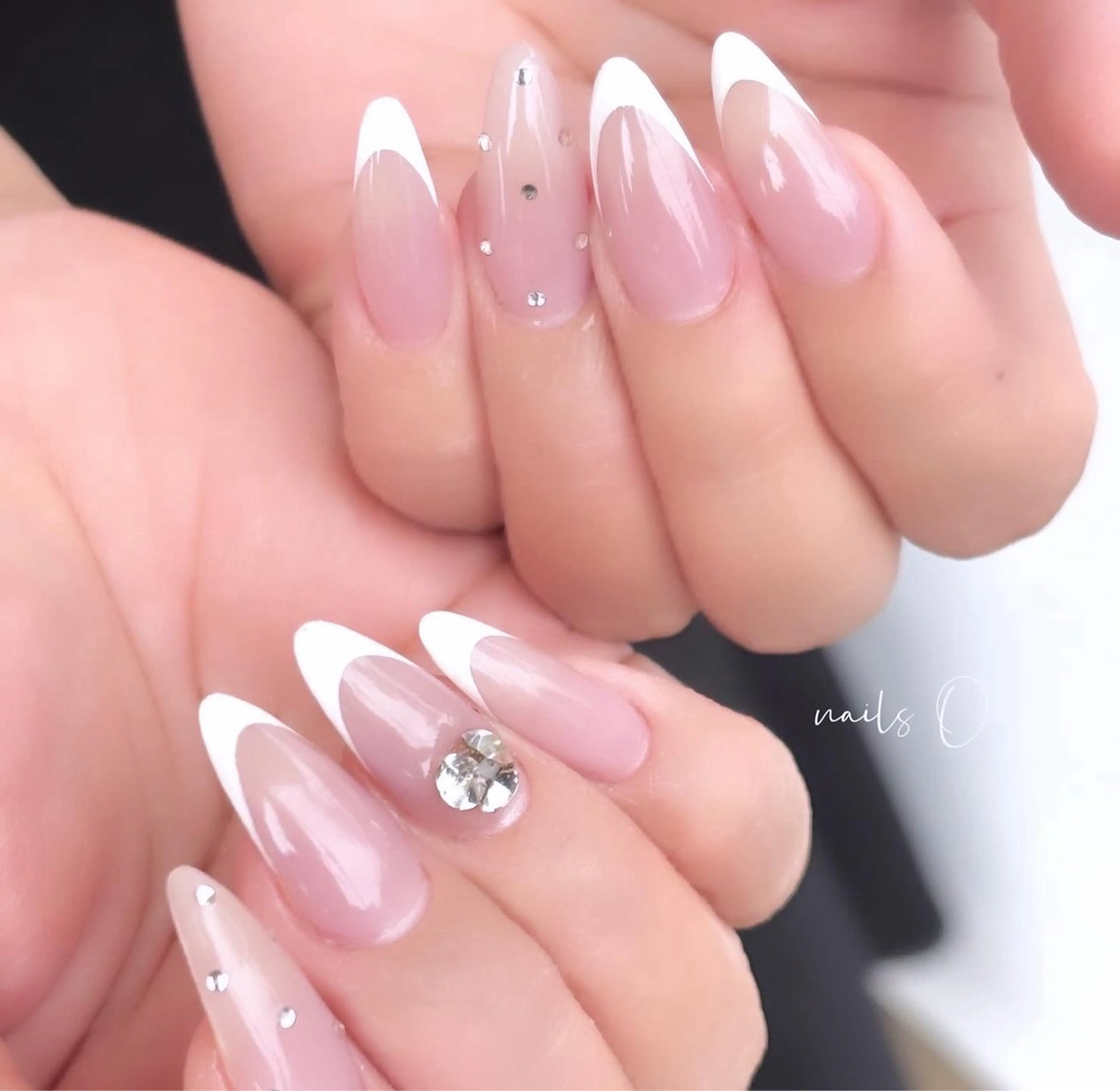 ネイル 大人可愛いネイル🎗 Hinaのネイルデザイン