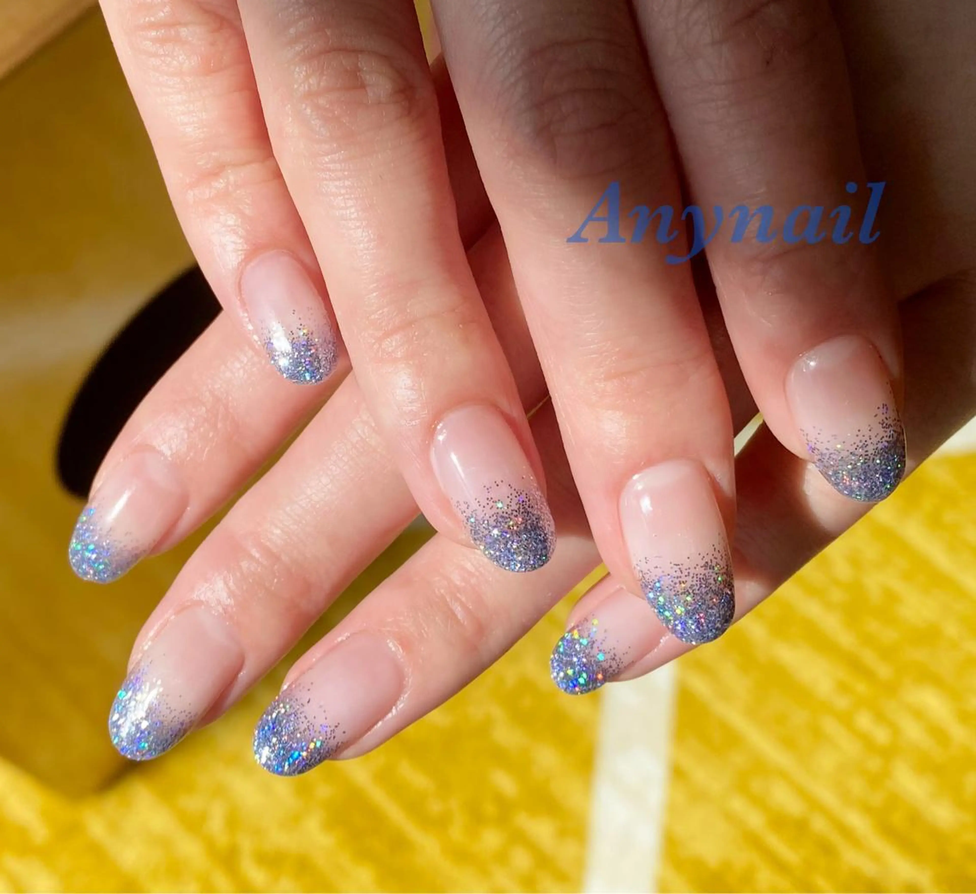 ネイル ブルー グラデーション キラキラネイル ラメ(グリッター) ラメグラデーション ハンドネイル 岩澤 恵子のネイルデザイン