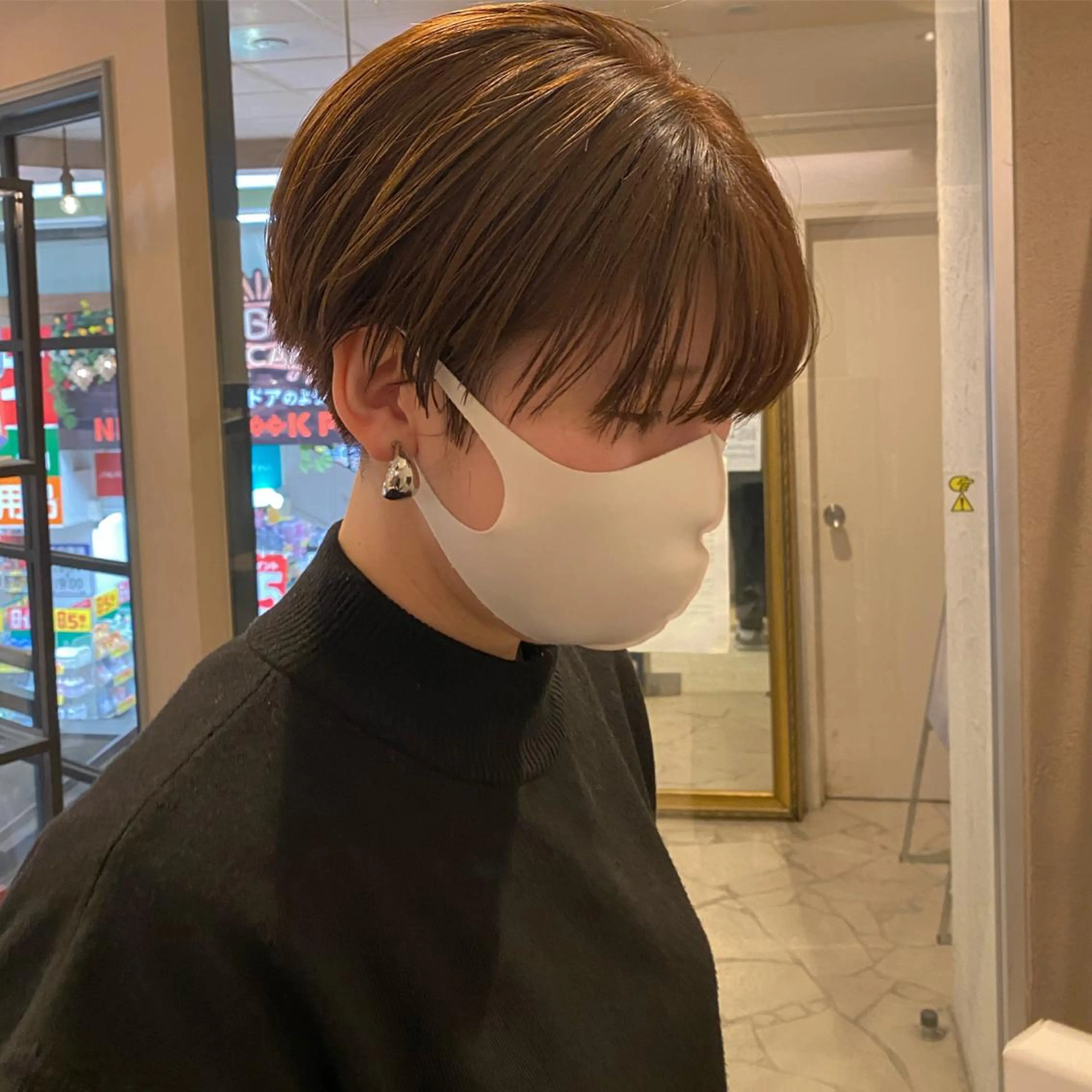 ショート カラー テラコッタ ショートヘア ウルフカット 811 大阪梅田 ウルフのヘアスタイル