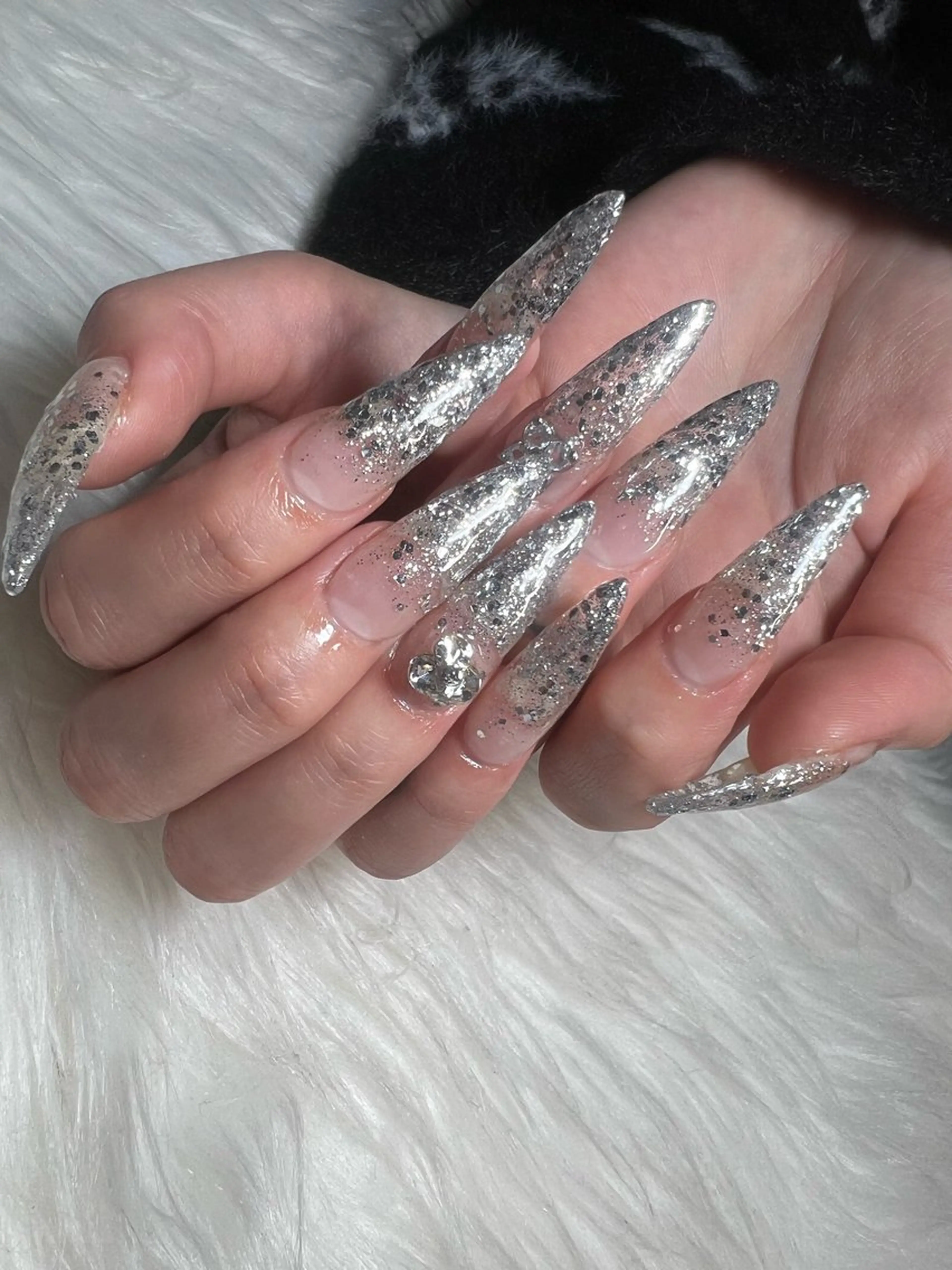 ネイル ラメ(グリッター) ラメグラデーション ロングネイル ハンドネイル Ruana Nailのネイルデザイン