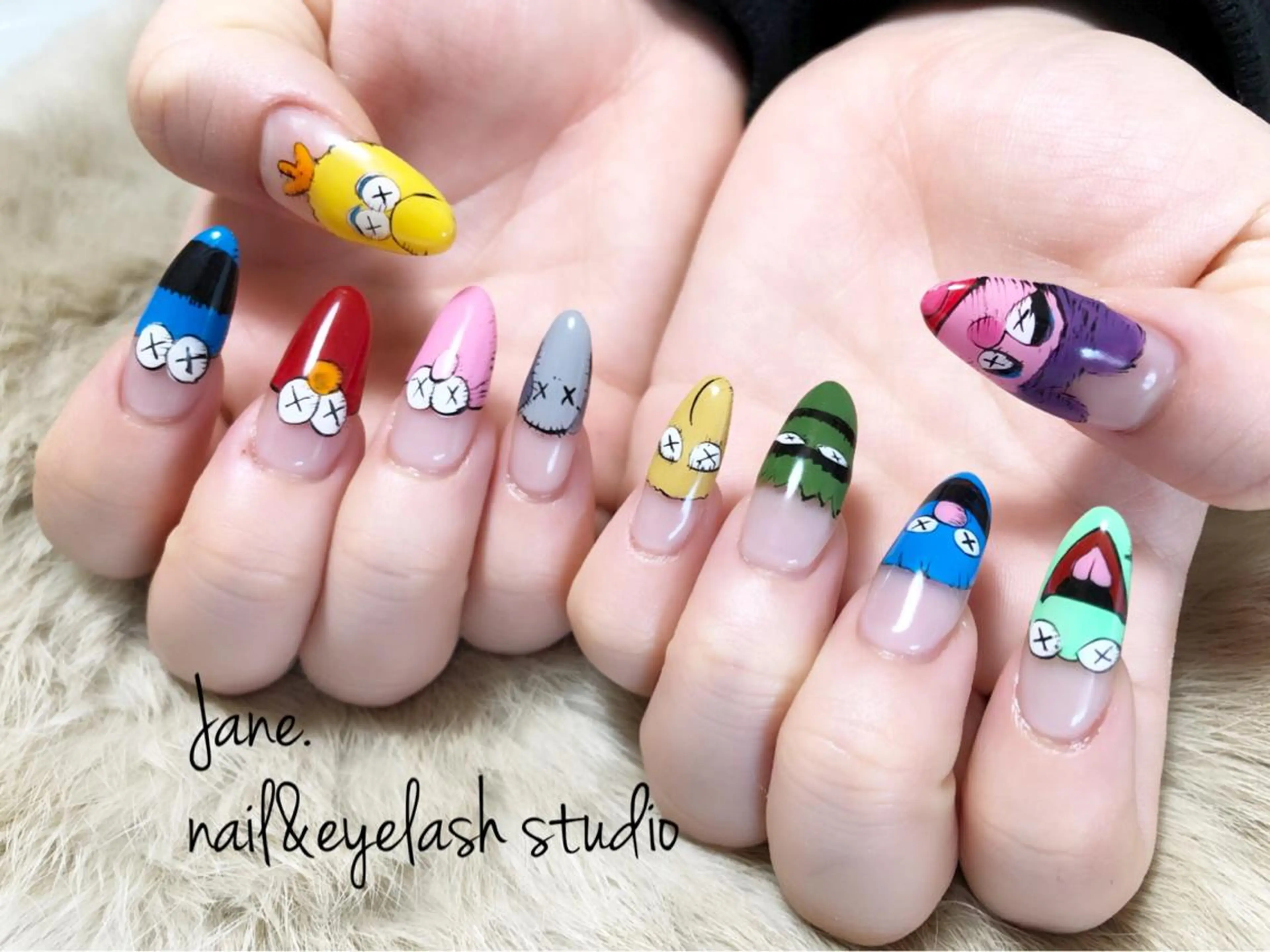 ネイル Yakko pas á pasのネイルデザイン