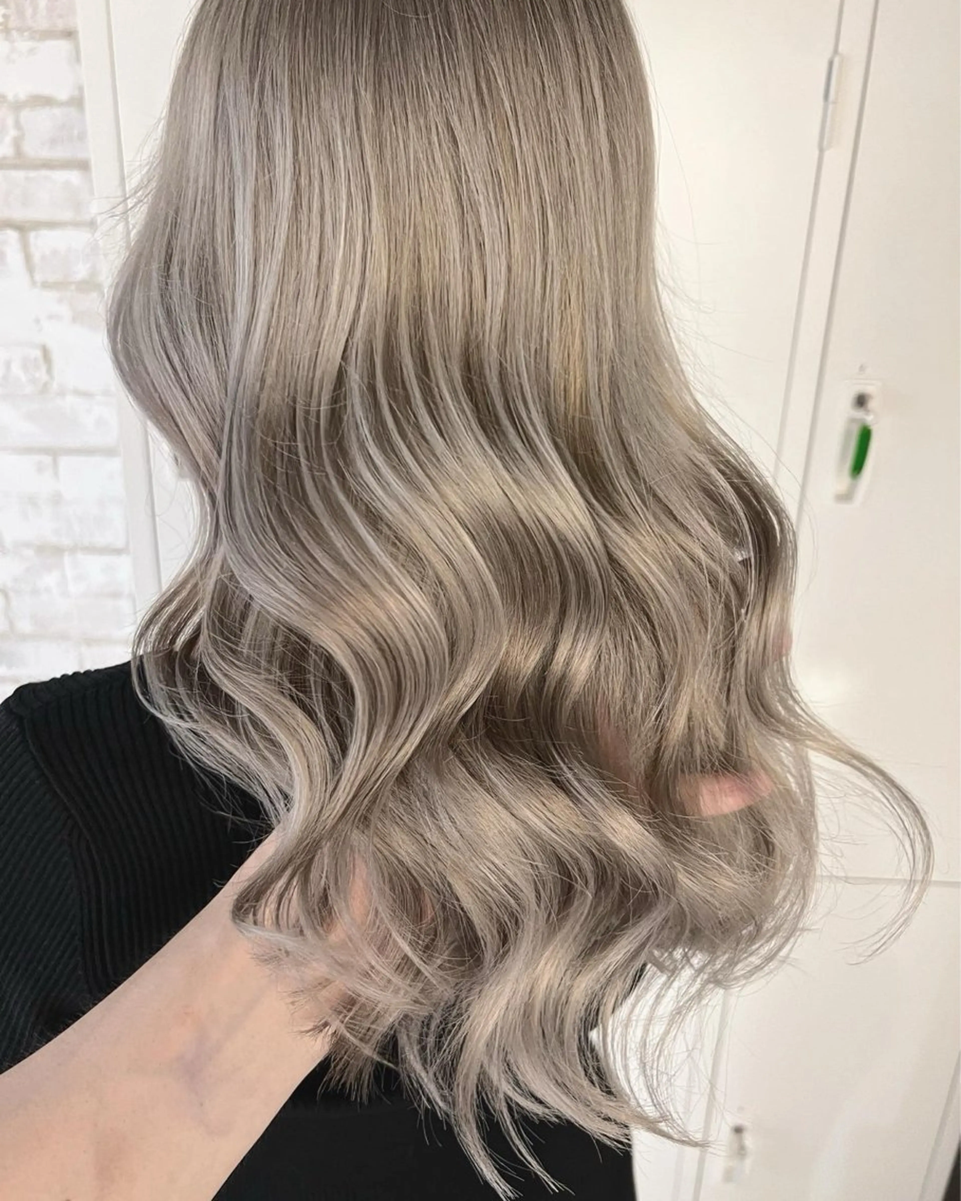 セミロング 外国人風カラー grow恵比寿【グロウ】髪質改善/ハイライト/ブリーチ/レイヤーカット所属・奥野 貴史　代表　レイヤーのヘアスタイル