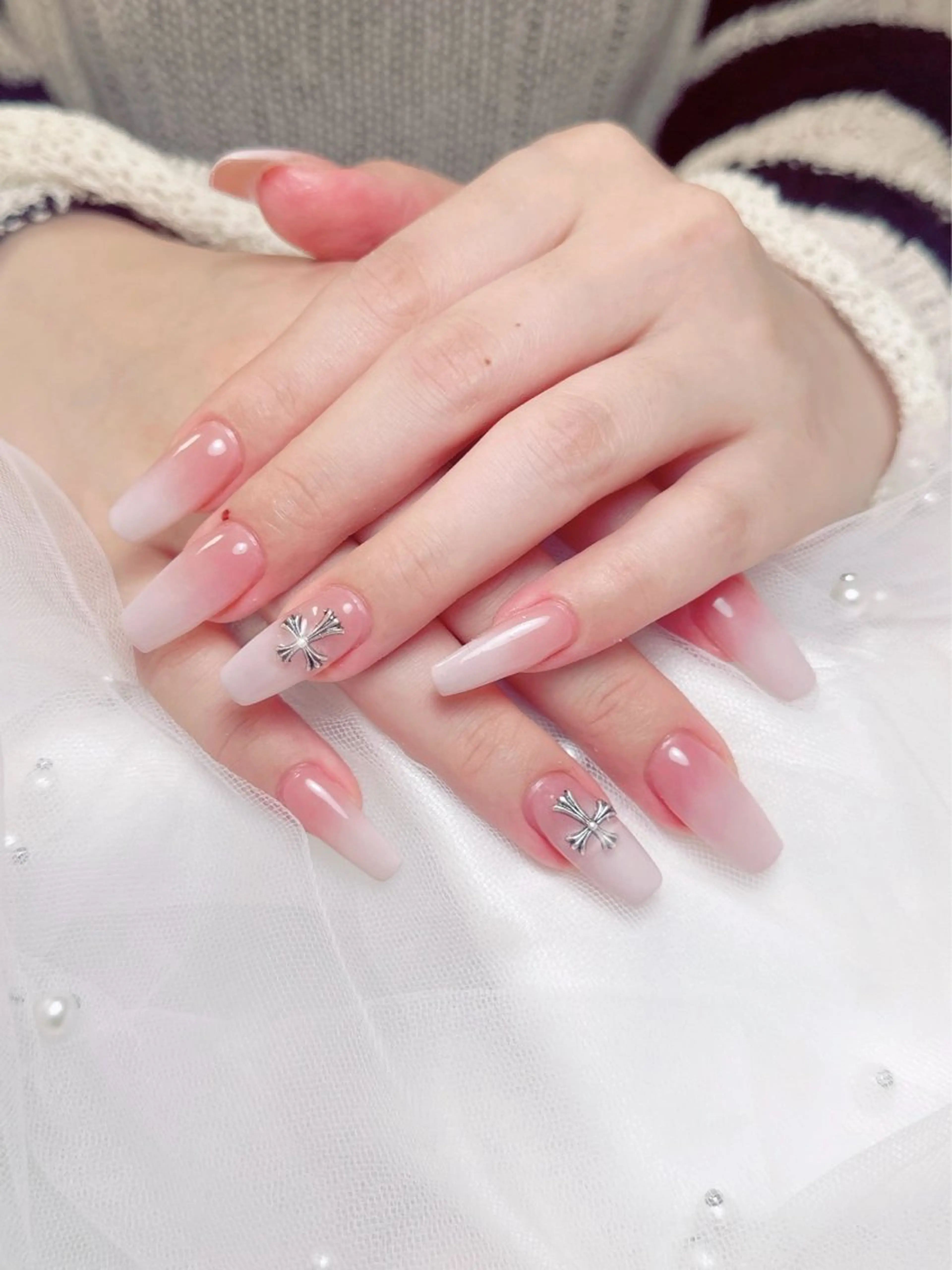 ネイル フレンチネイル ジェルネイル ハート 韓国ネイル マグネットネイル ハンドネイル ネイルサロン lotusのネイルデザイン