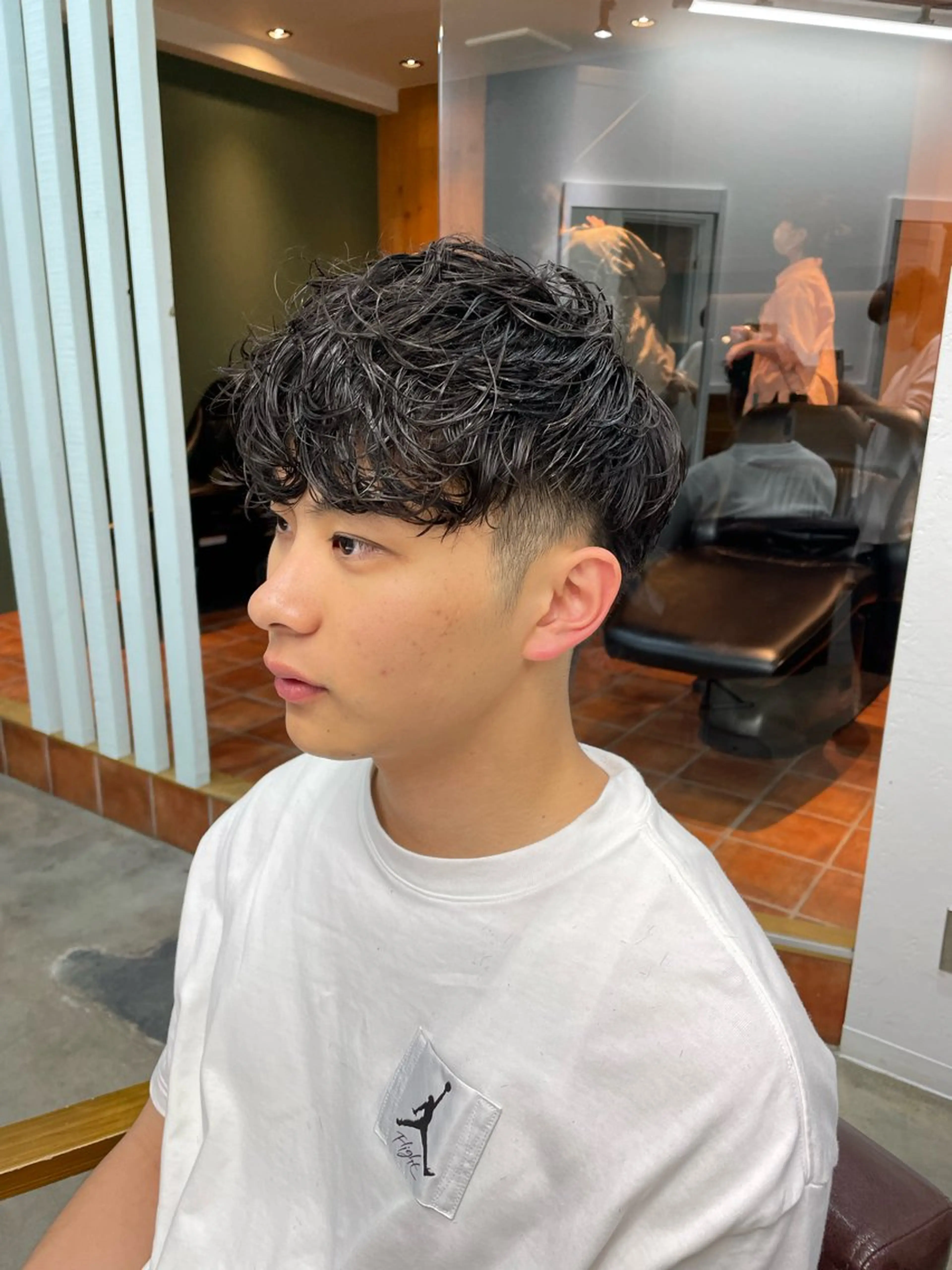 パーマ メンズ メンズパーマ スペインカール スパイラルパーマ RIN／韓国ヘア レイヤーカットのヘアスタイル