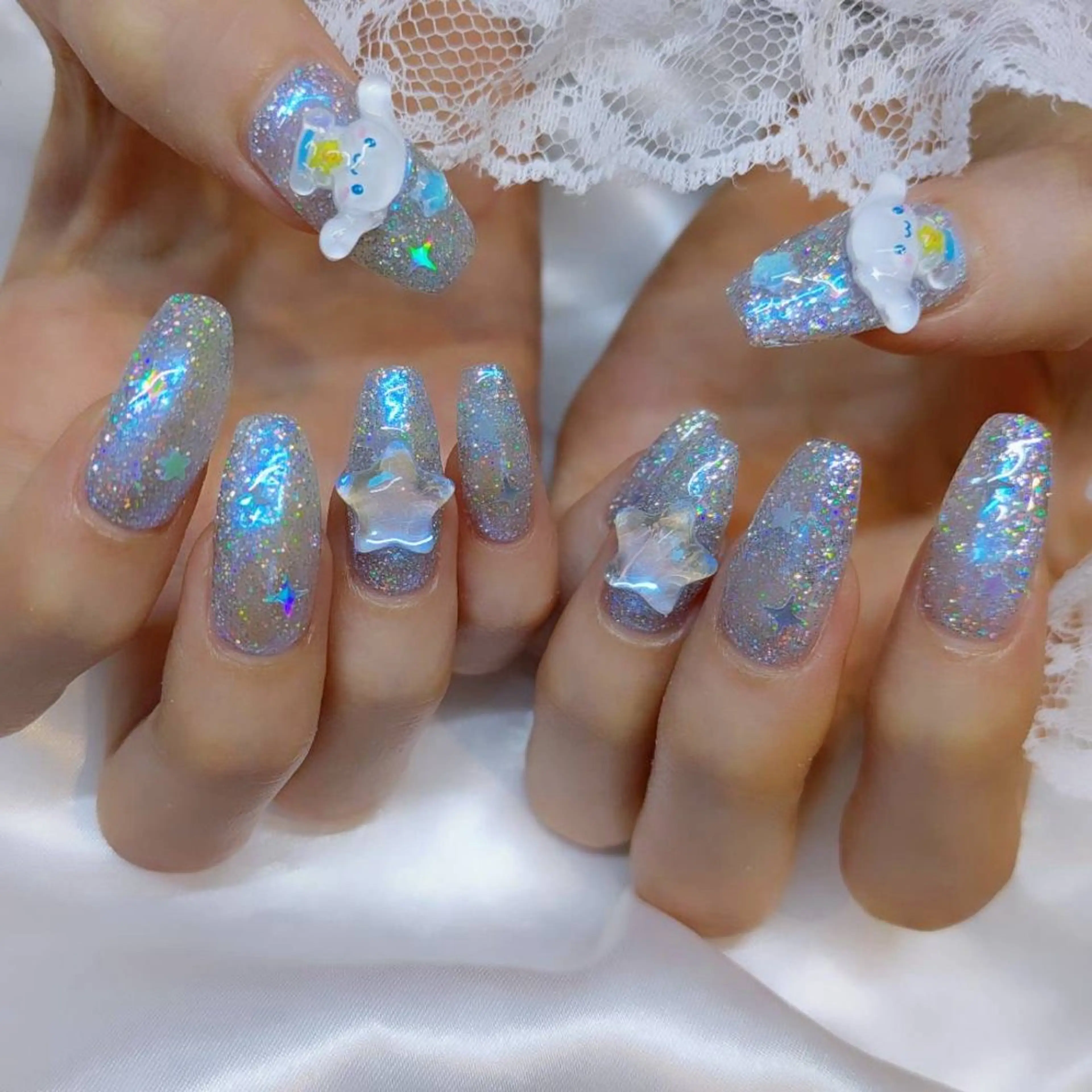 ネイル HENECY🍓 momokaのネイルデザイン