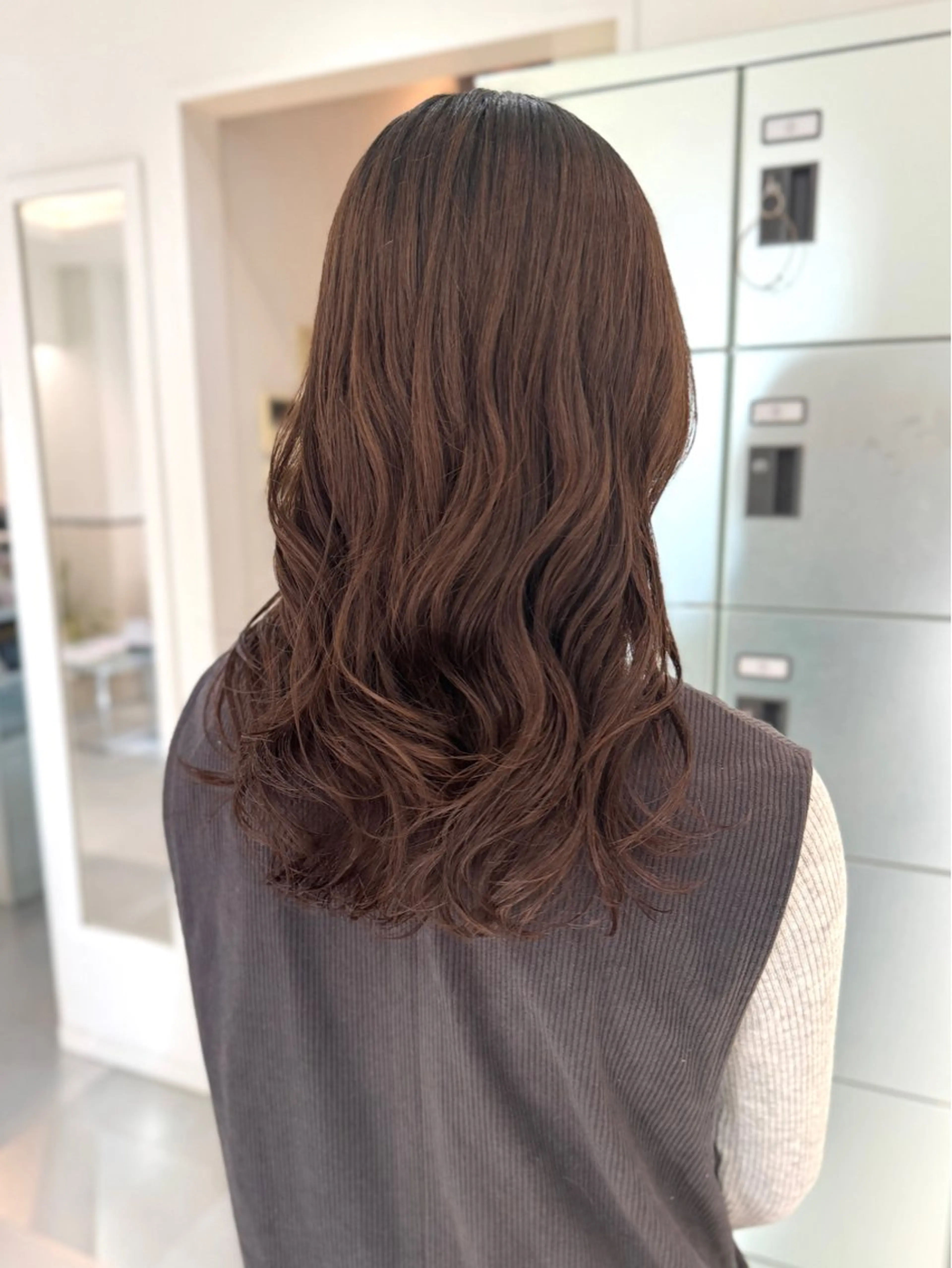 ロング パーマ ロング デジタルパーマ カット ヘアカラー パーマ デジタルパーマ/ コテ巻き風パーマのヘアスタイル