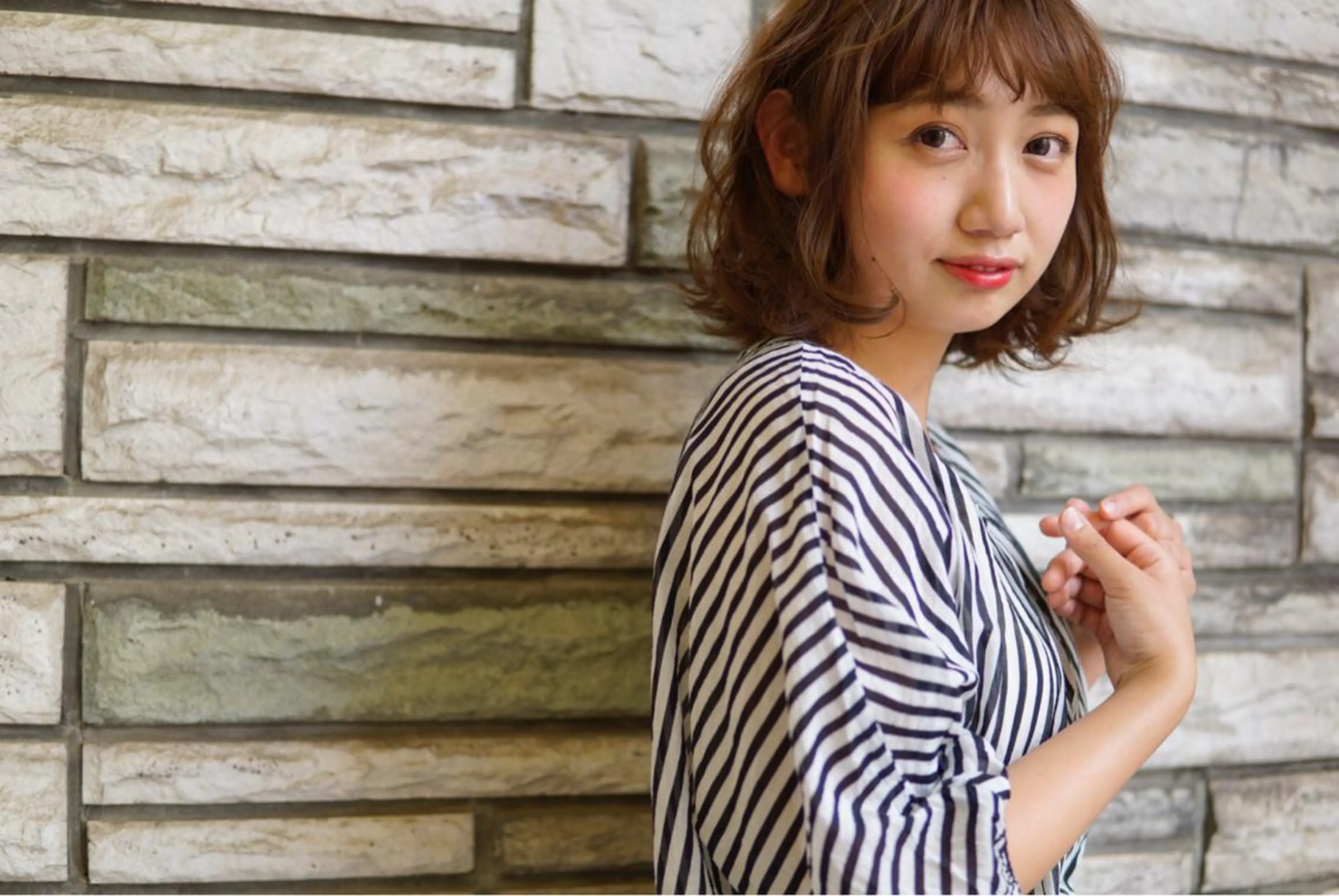 ショート カラー パーマ 髪質改善、エクステ 山口卓哉のヘアスタイル